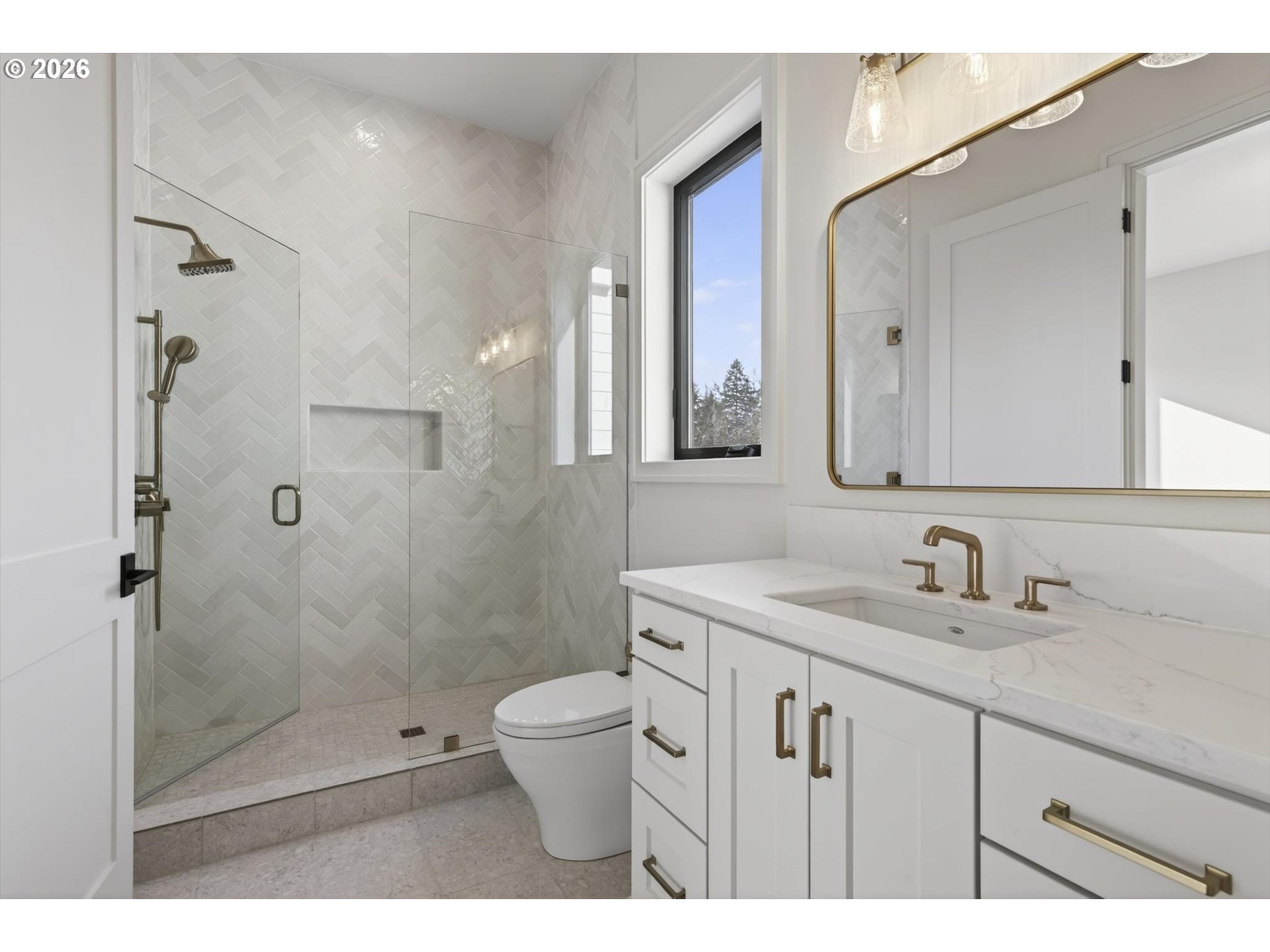 1050 ATWATER RD, Lake Oswego, OR, 97034