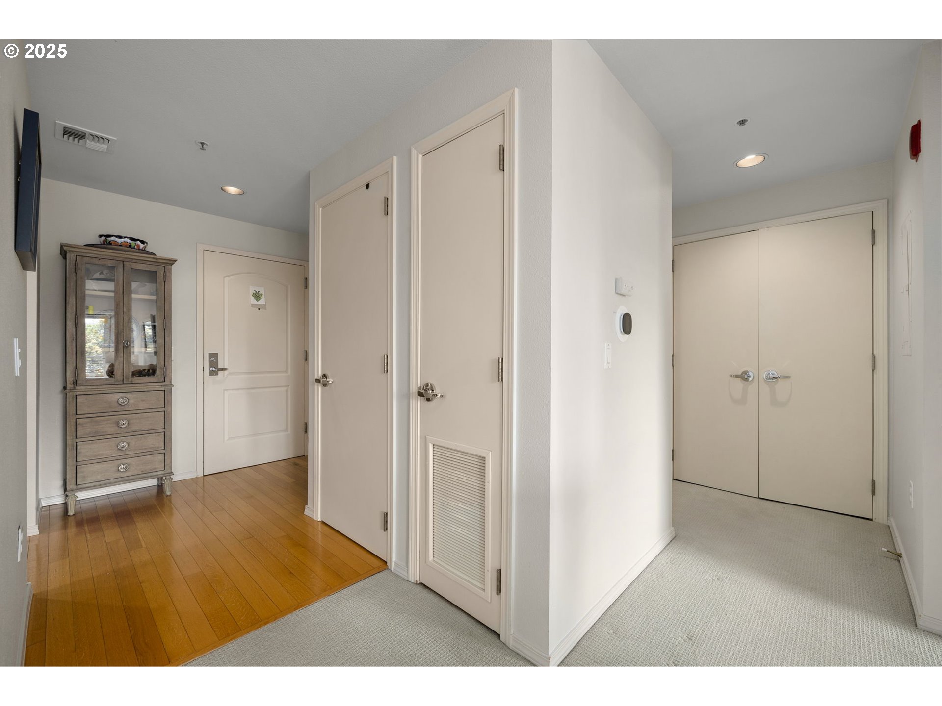 Photo #12: 165634711 Listing: Photo #12