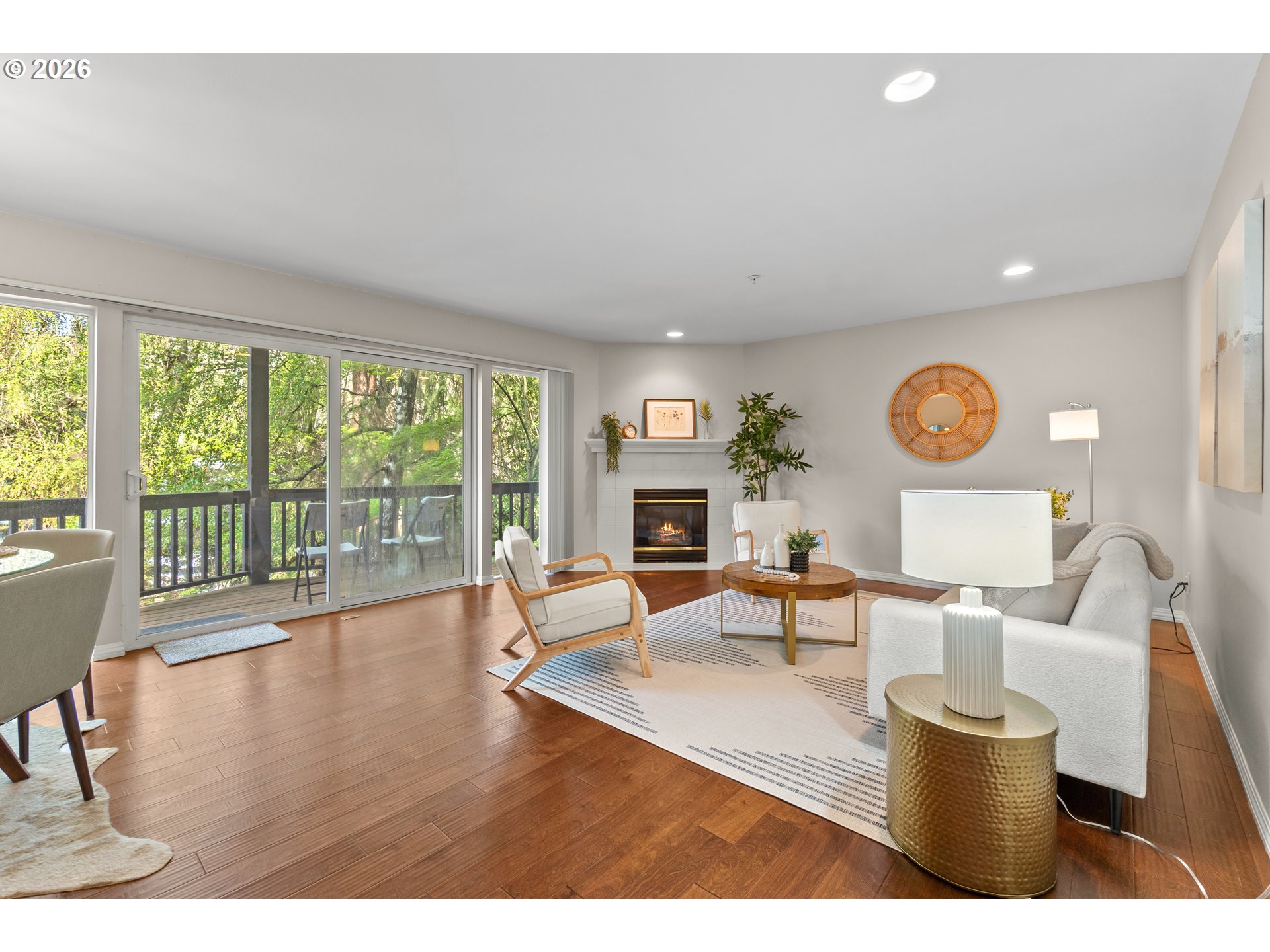 Photo #8: 165689541 Listing: Photo #8