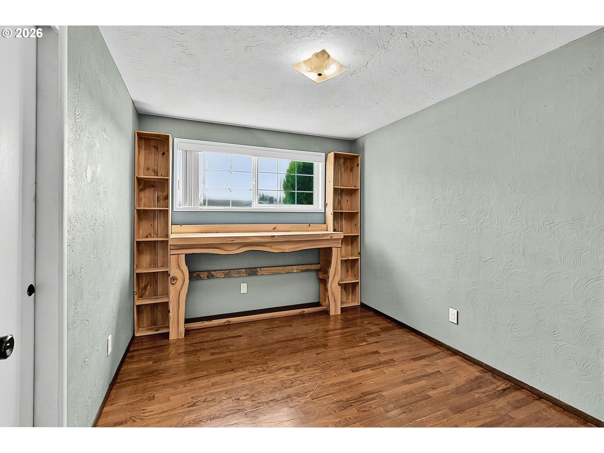 Property photo 23 of 34