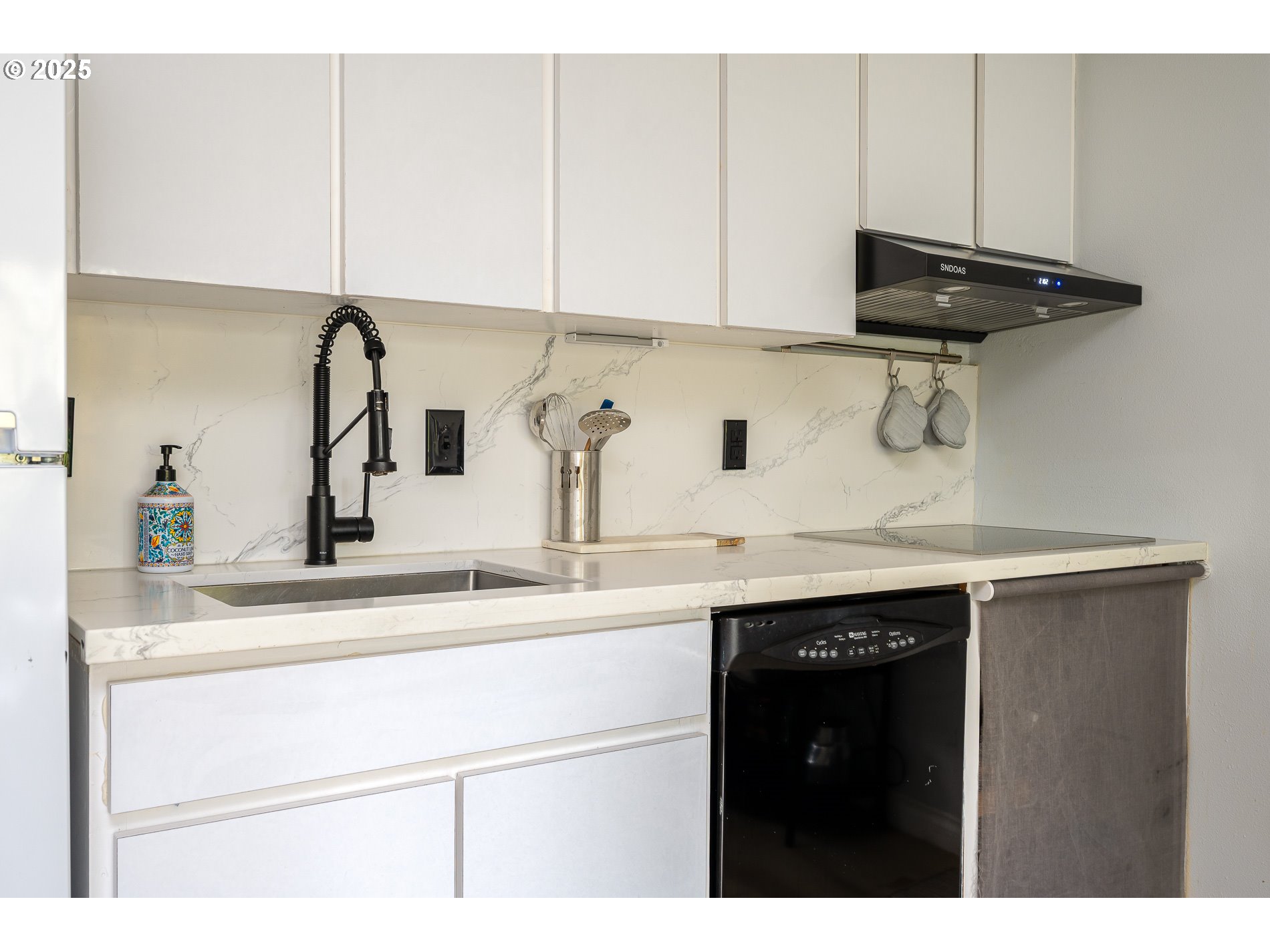 Photo #14: 166567292 Listing: Photo #14