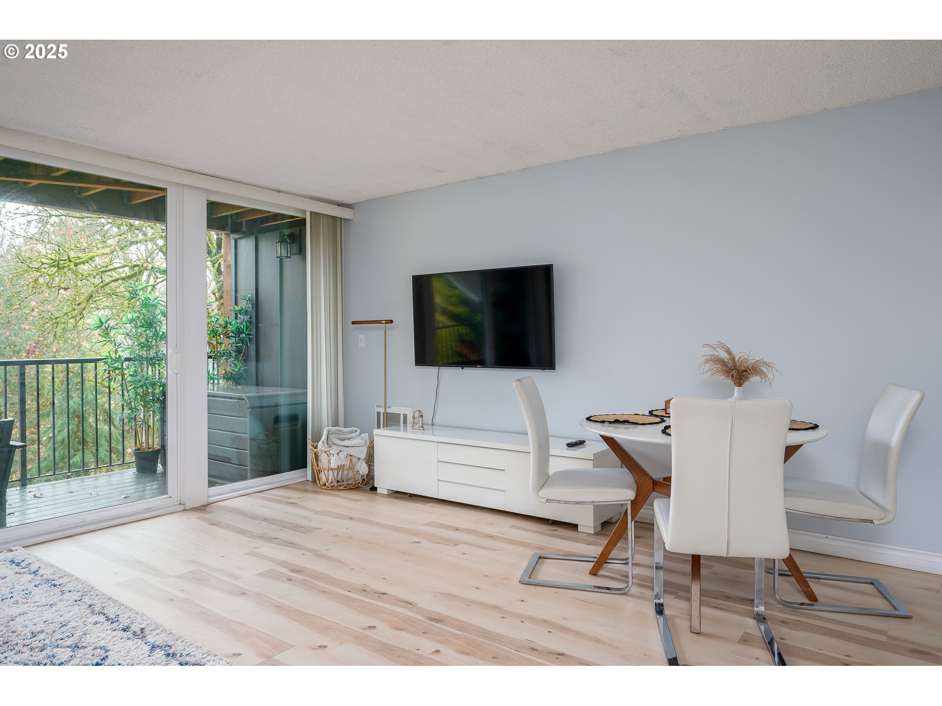 Photo #3: 166567292 Listing: Photo #3