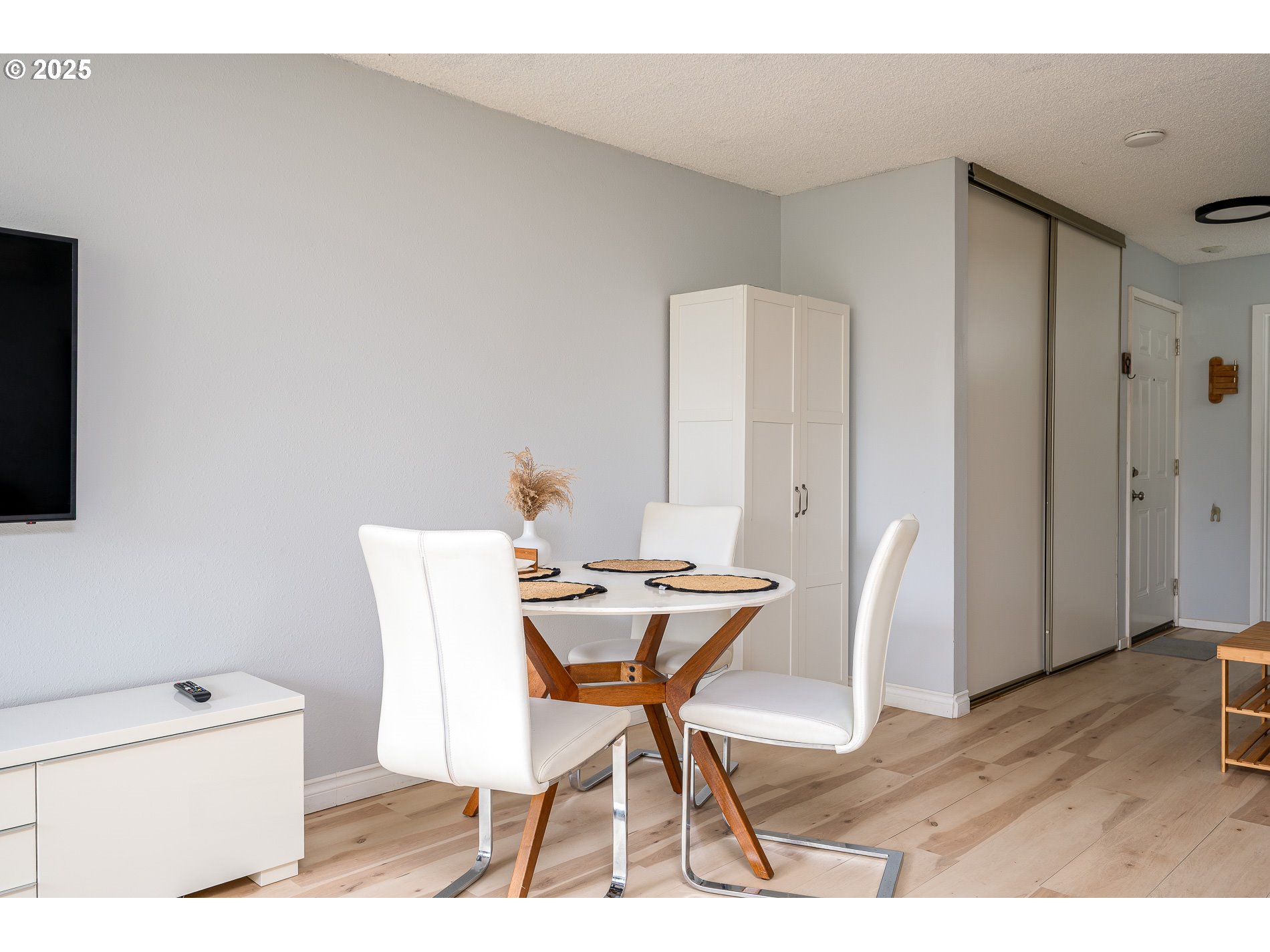 Photo #6: 166567292 Listing: Photo #6