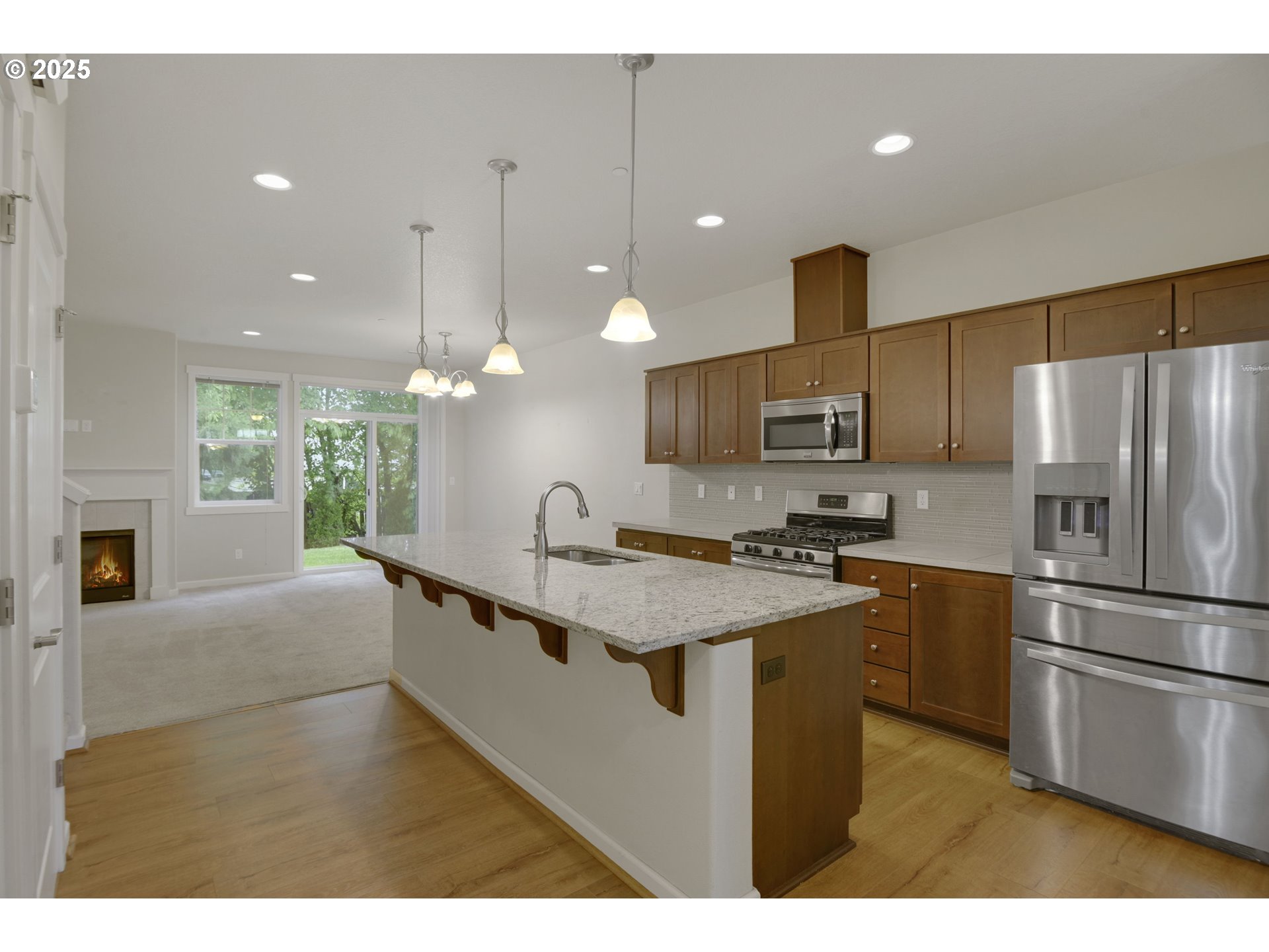 Photo #3: 167237455 Listing 