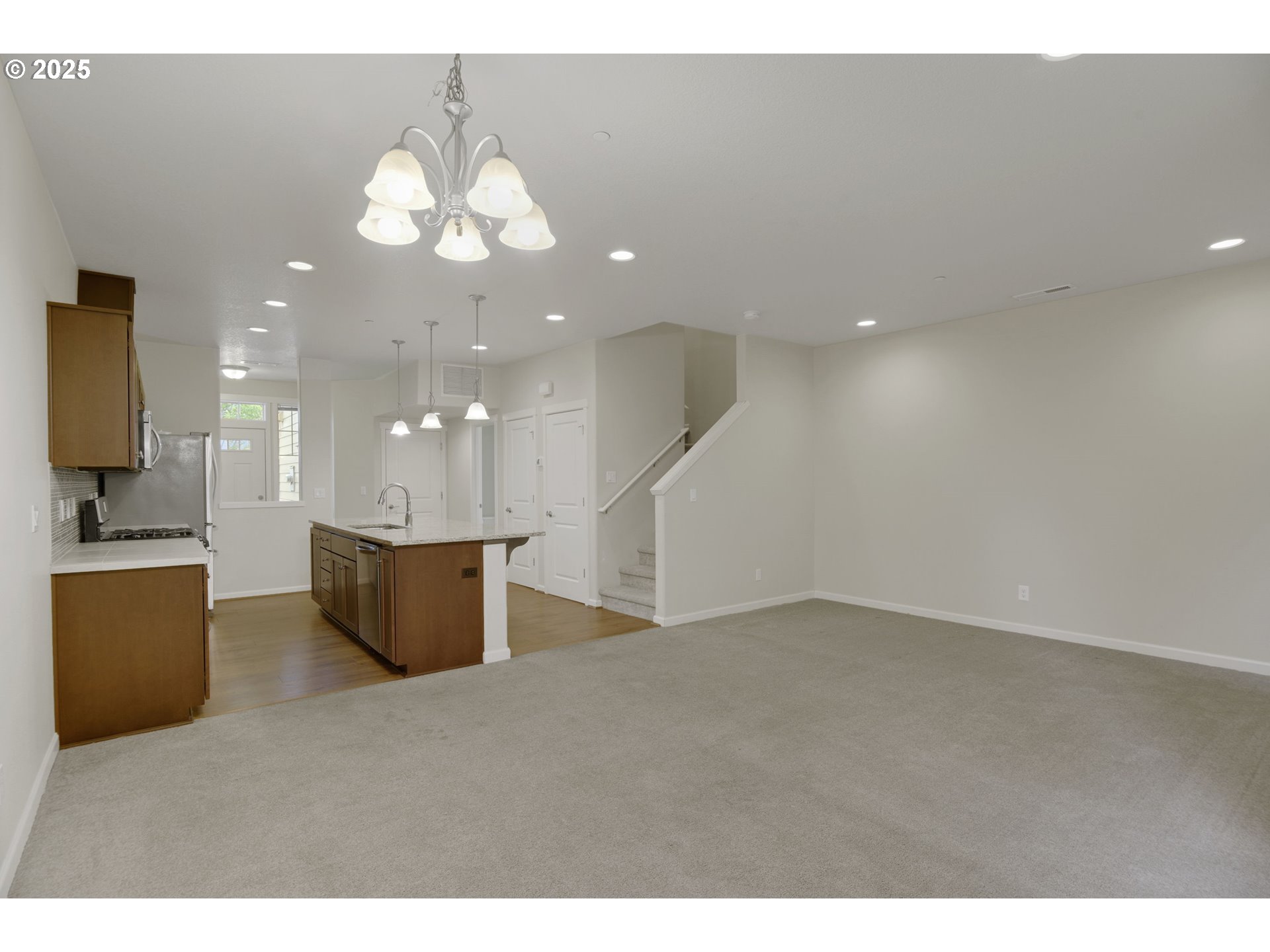 Photo #7: 167237455 Listing: Photo #7