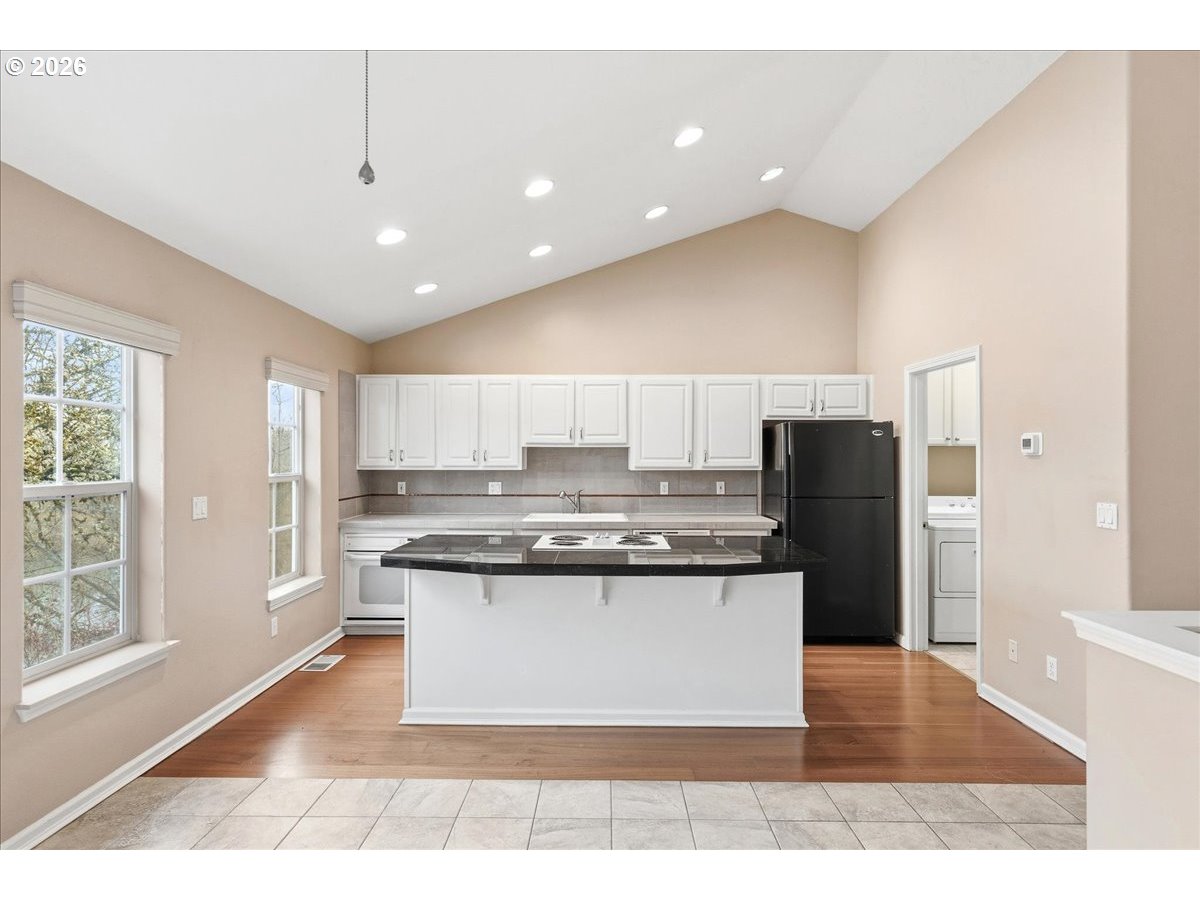 Photo #9: 167447135 Listing: Photo #9