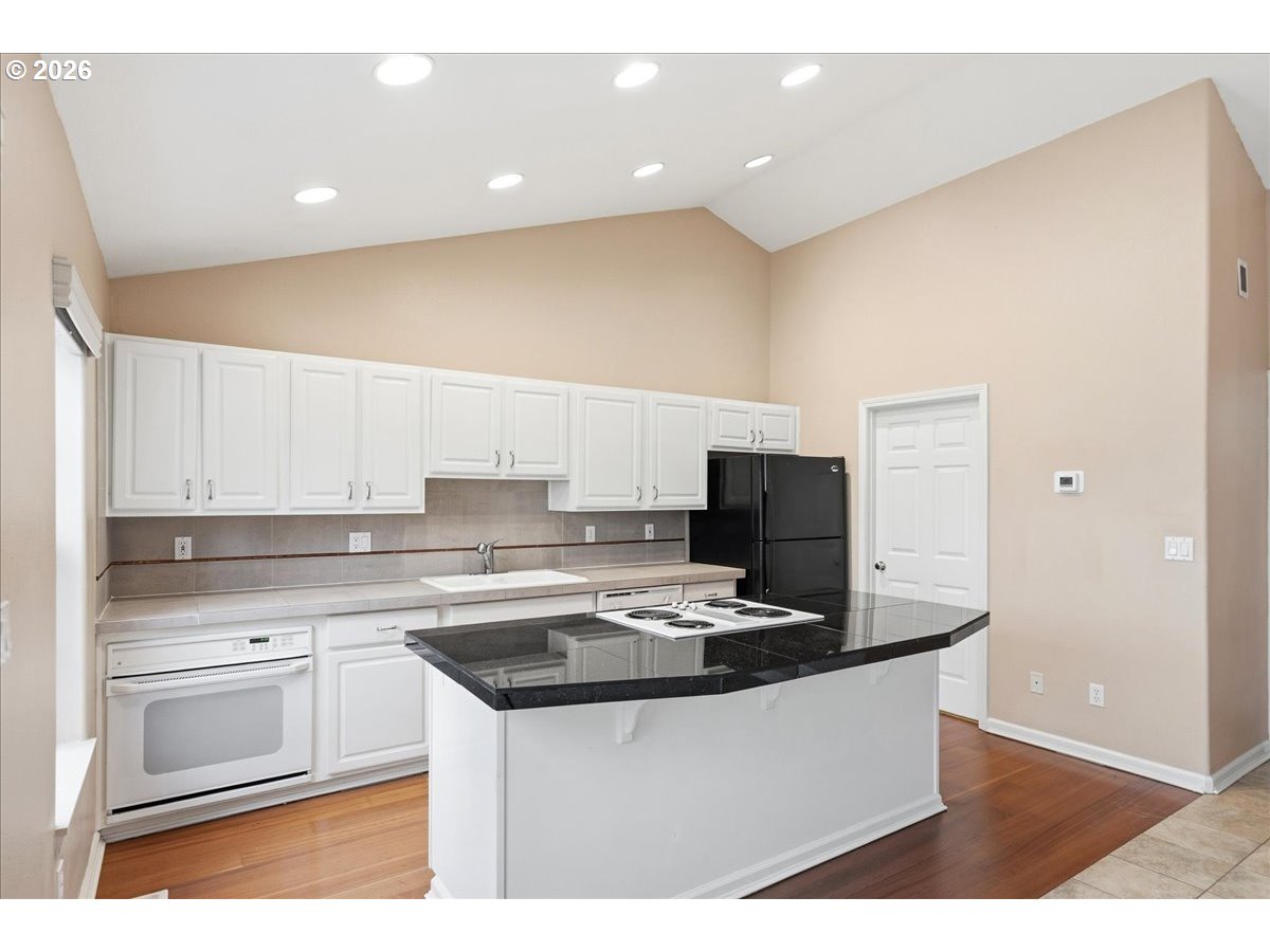 Photo #10: 167447135 Listing: Photo #10