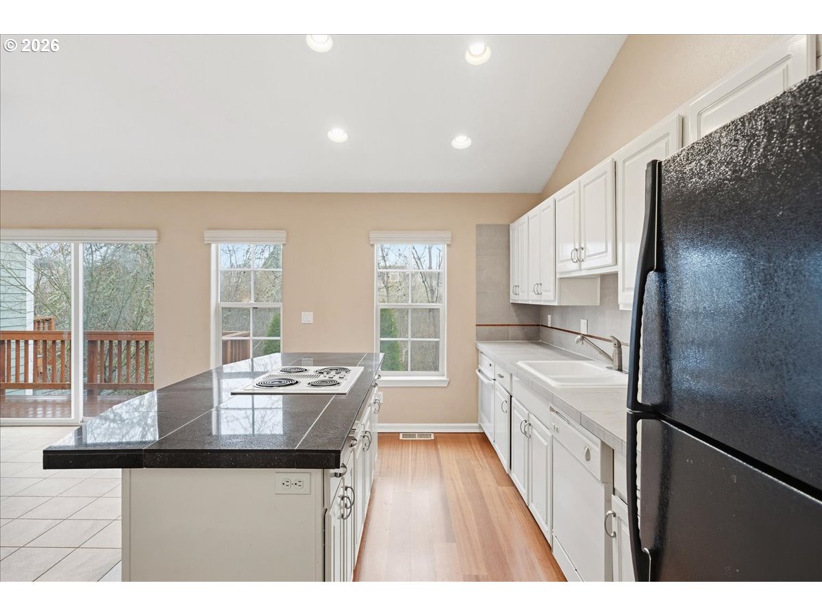 Photo #11: 167447135 Listing: Photo #11