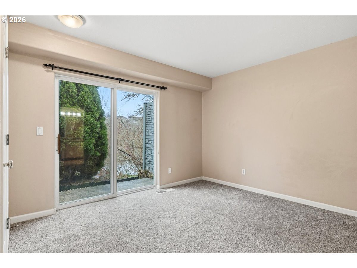 Photo #15: 167447135 Listing: Photo #15