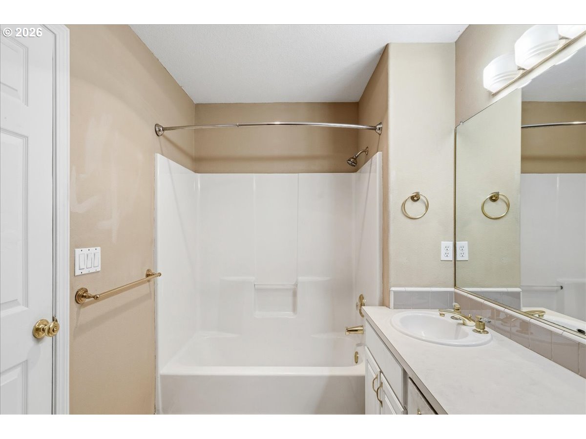 Photo #20: 167447135 Listing: Photo #20