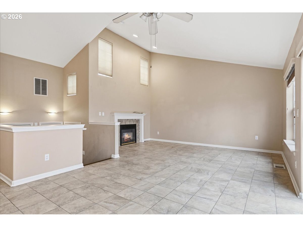 Photo #5: 167447135 Listing: Photo #5