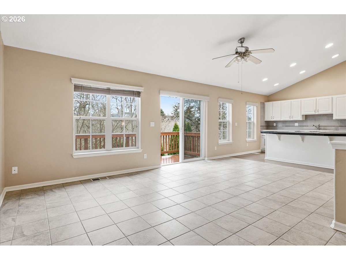 Photo #7: 167447135 Listing: Photo #7