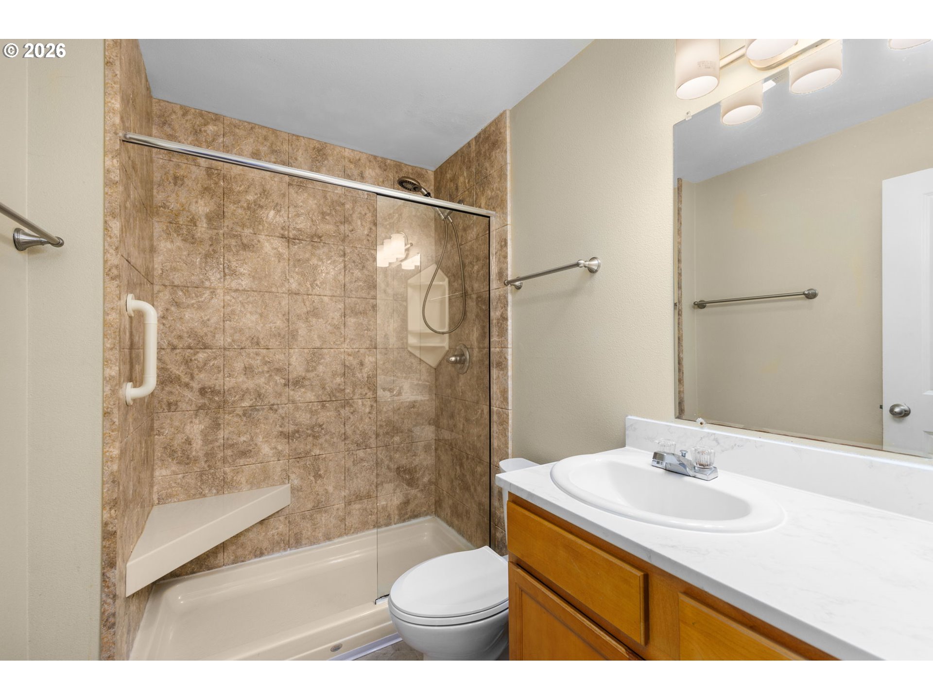 Photo #9: 168826831 Listing: Photo #9
