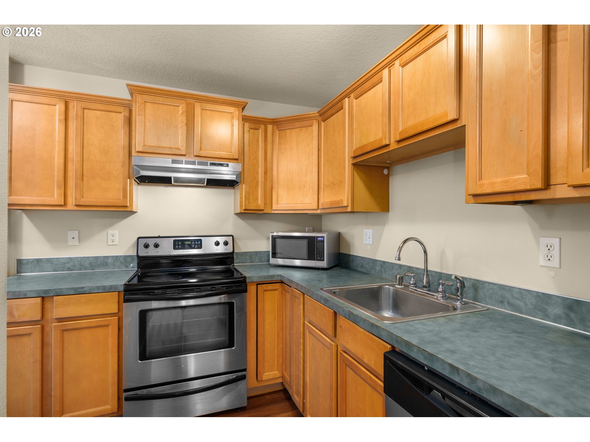 Photo #1: 168826831 Listing: Photo #1