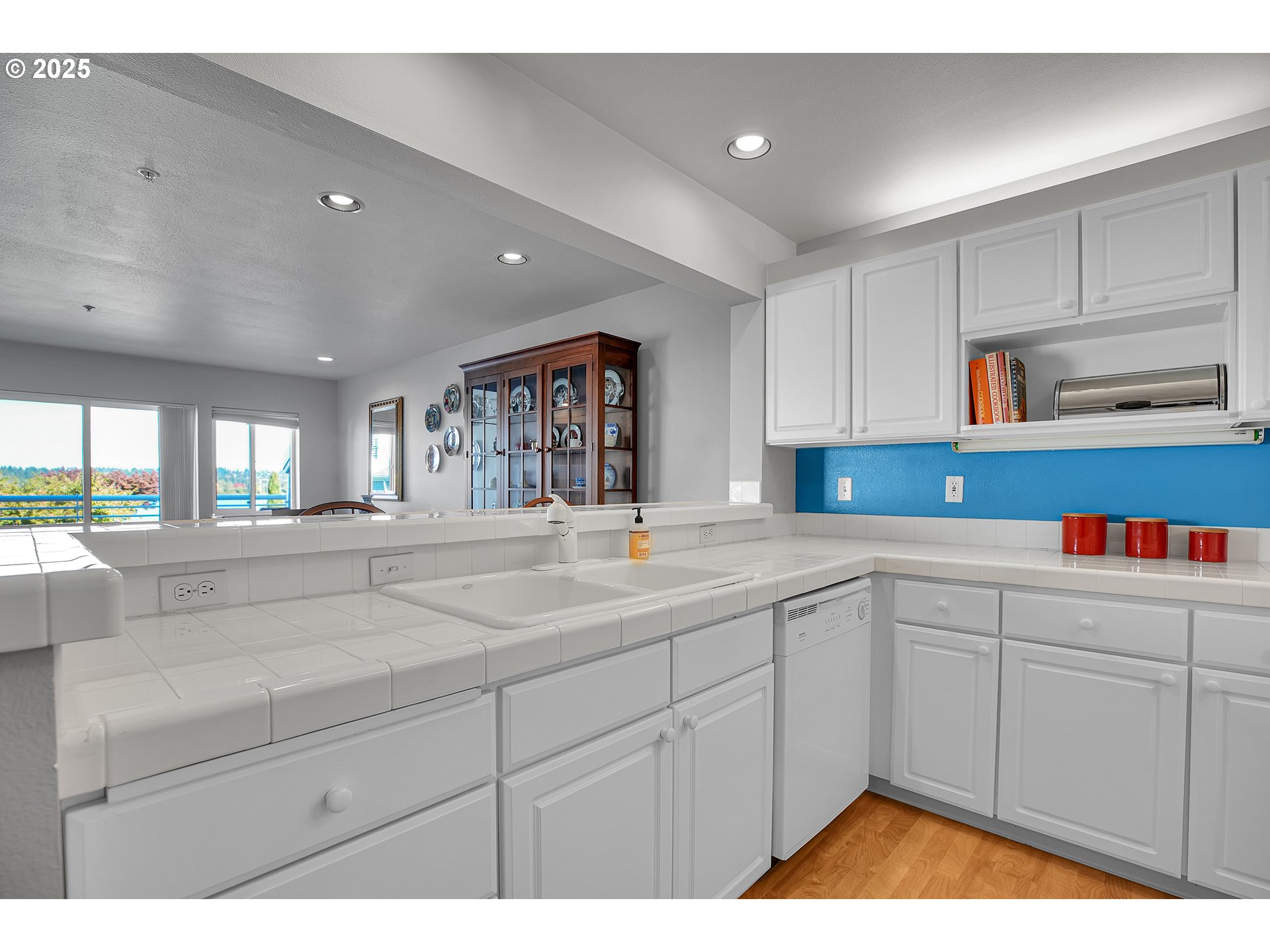 Photo #12: 169325279 Listing: Photo #12
