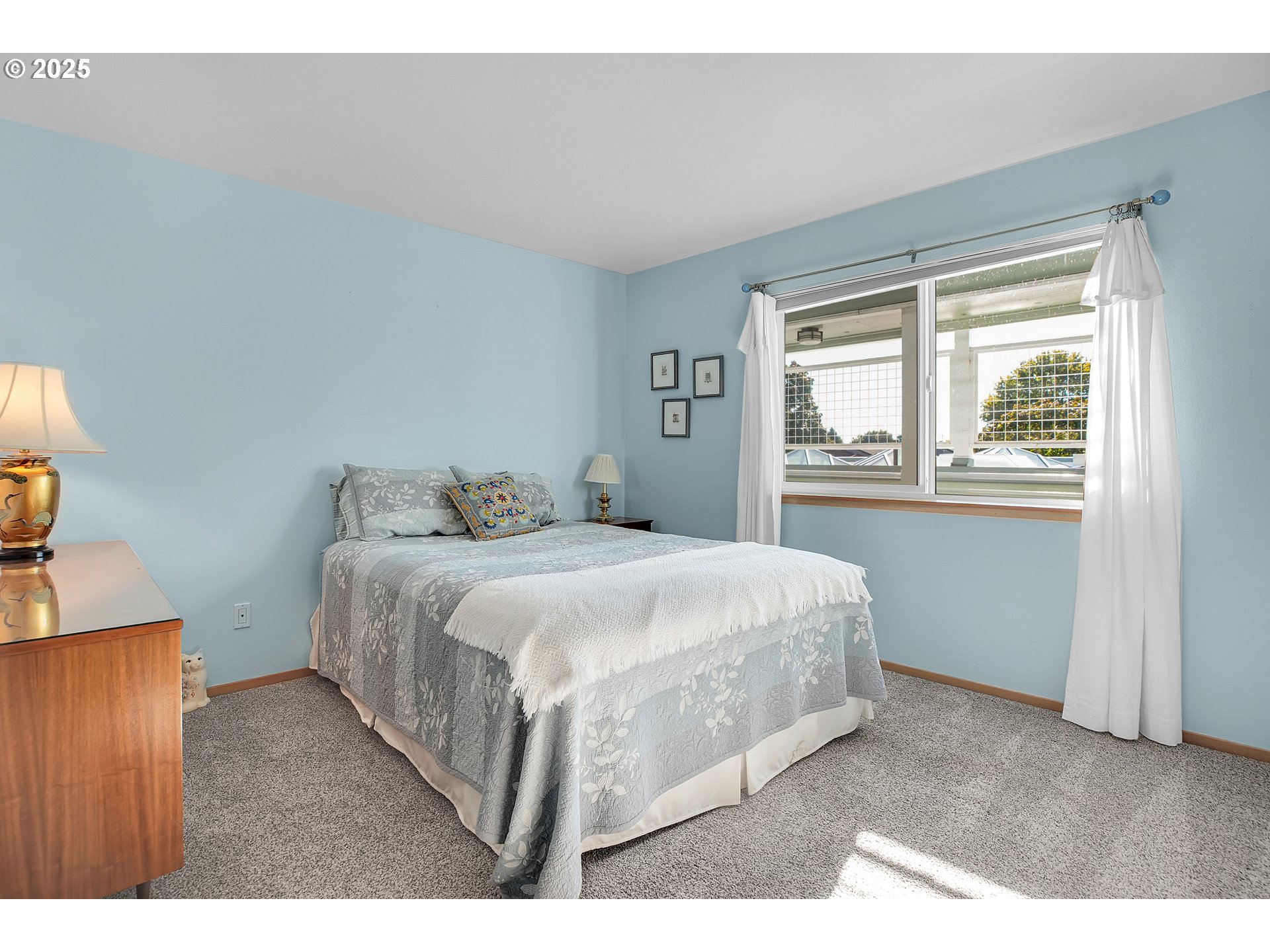 Photo #4: 169325279 Listing 