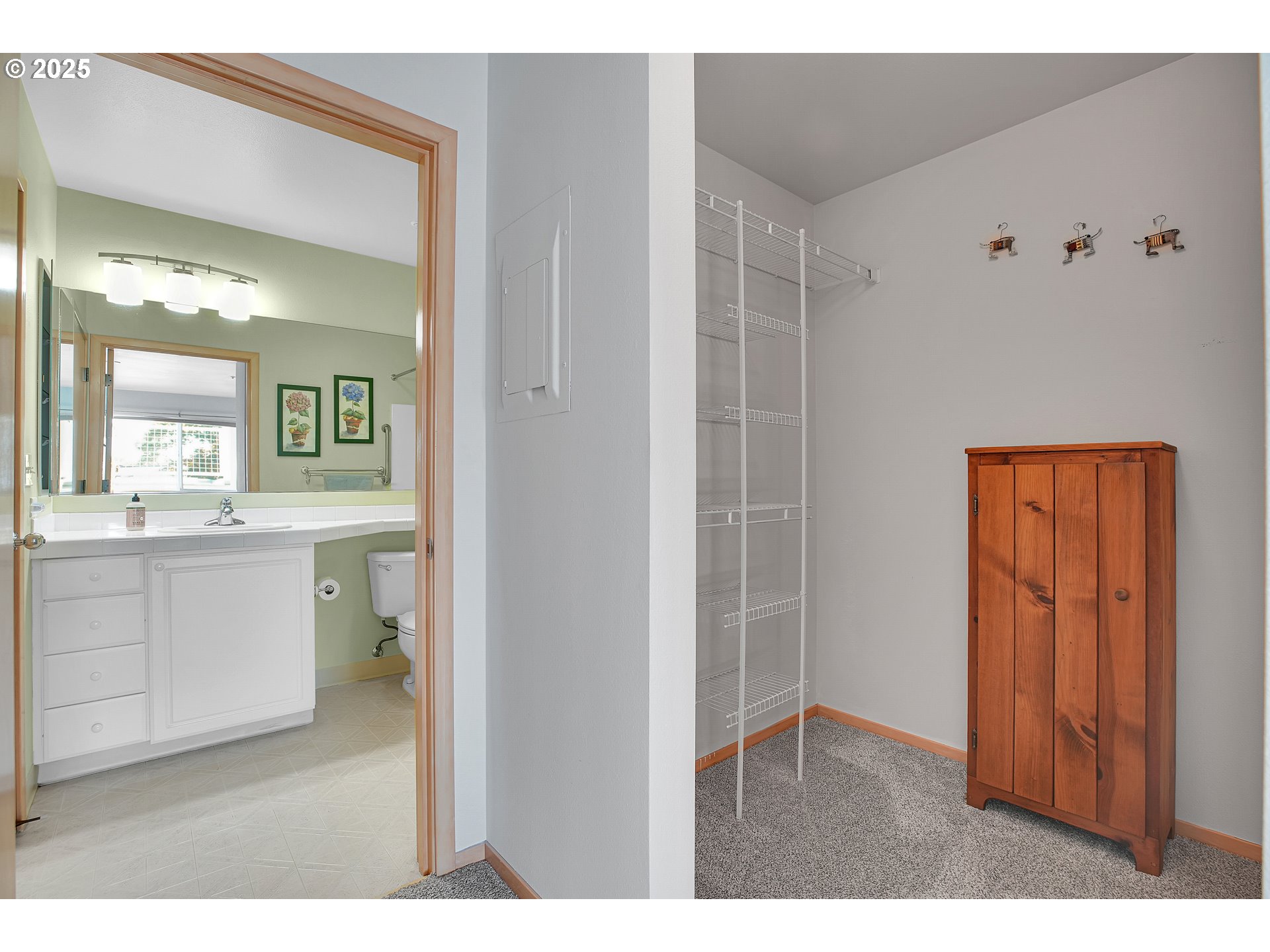 Photo #6: 169325279 Listing 