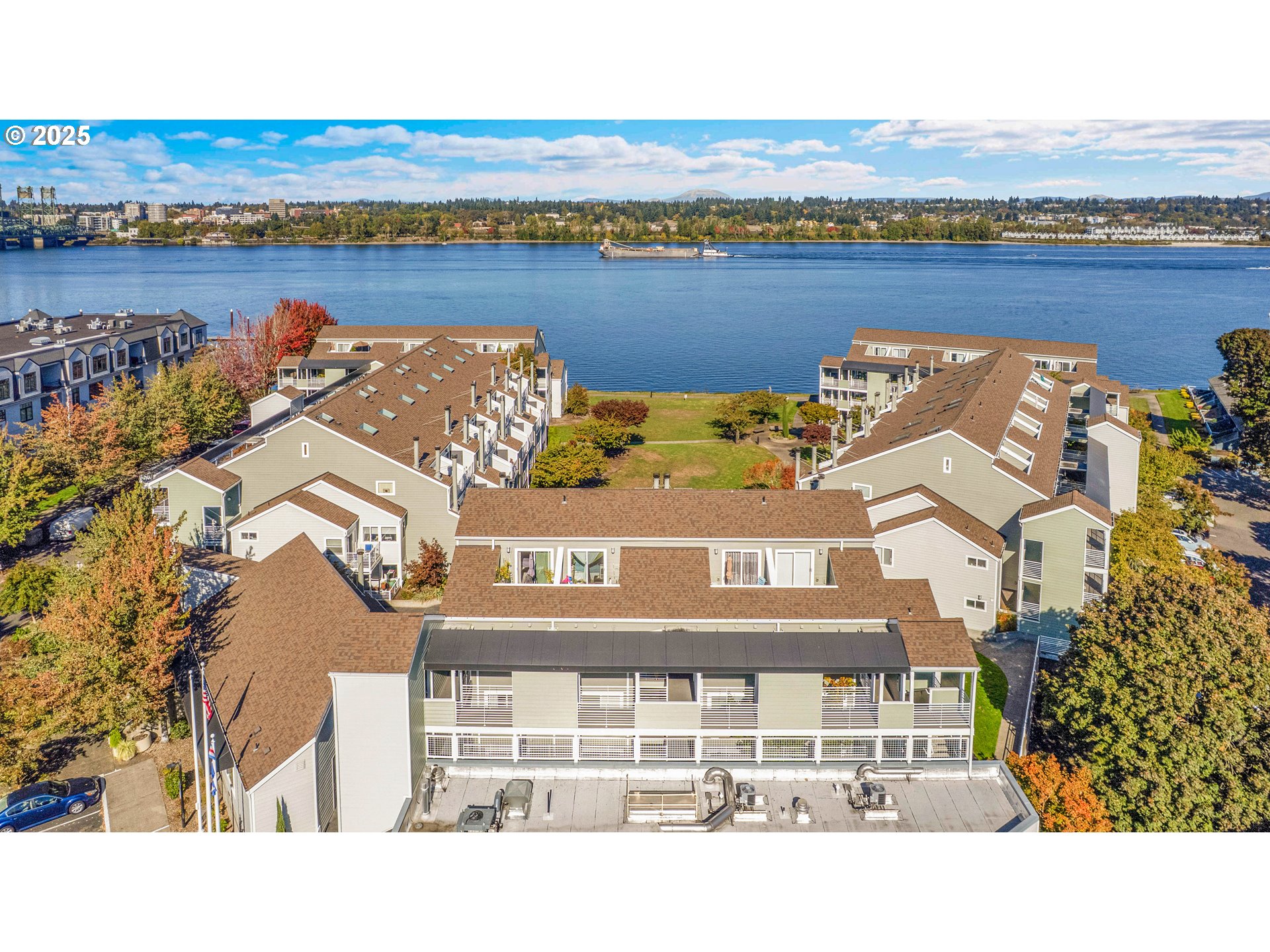 Photo #3: 169325279 Listing 