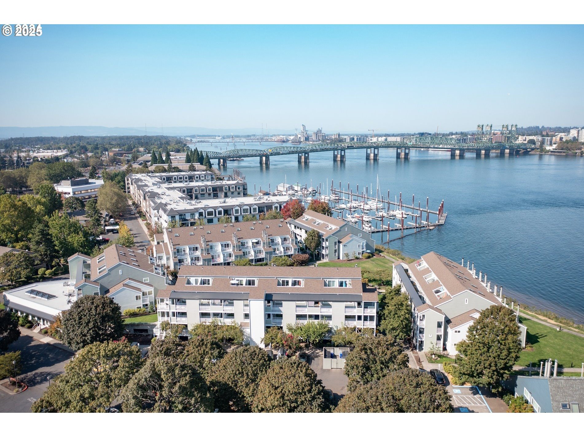 Photo #3: 169613664 Listing 