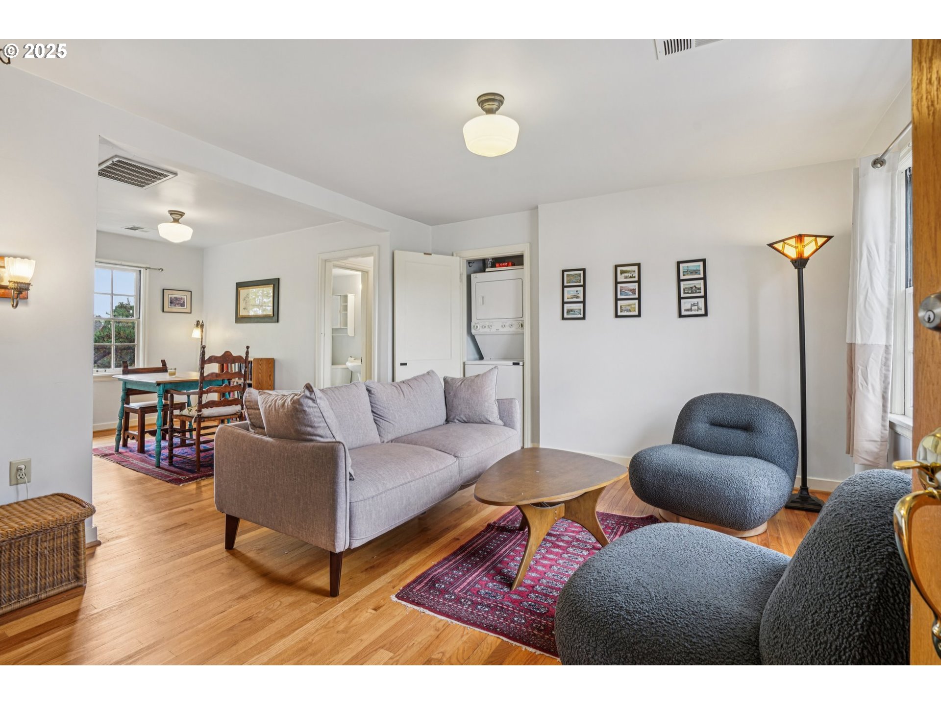 Photo #3: 169743487 Listing: Photo #3