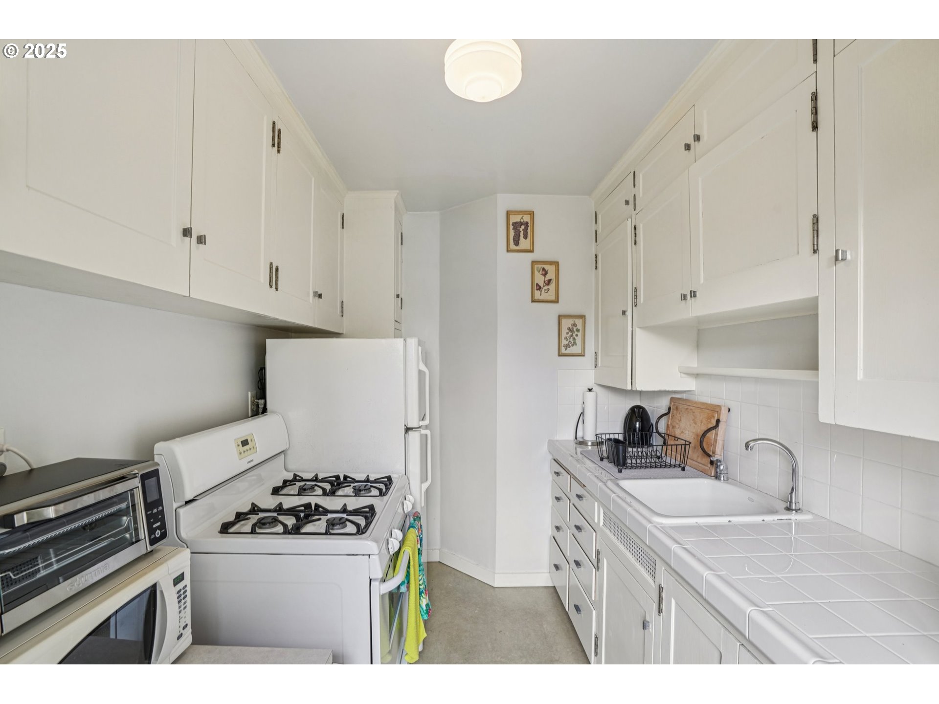 Photo #8: 169743487 Listing: Photo #8