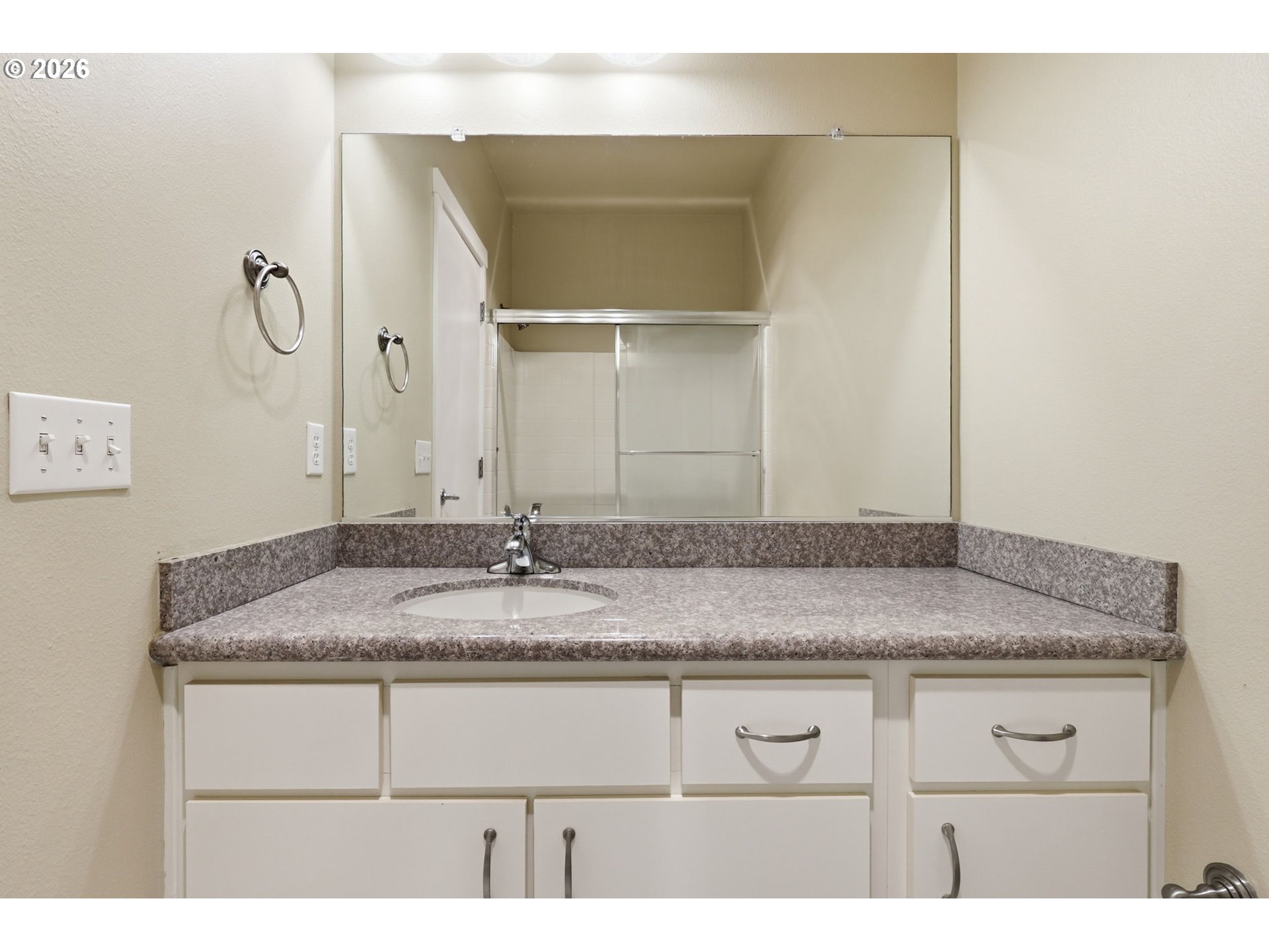 Photo #9: 170535857 Listing: Photo #9