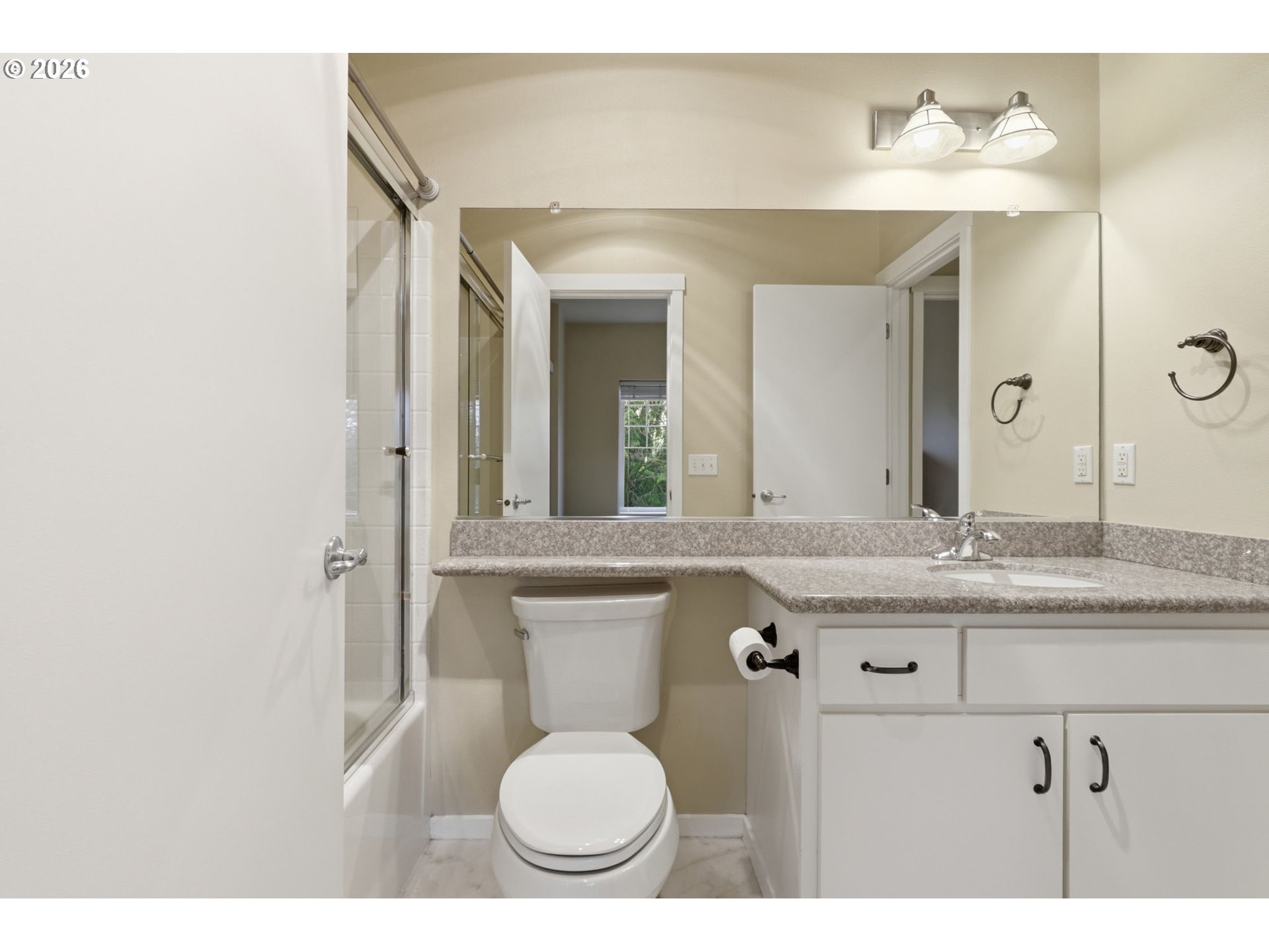 Photo #13: 170535857 Listing: Photo #13