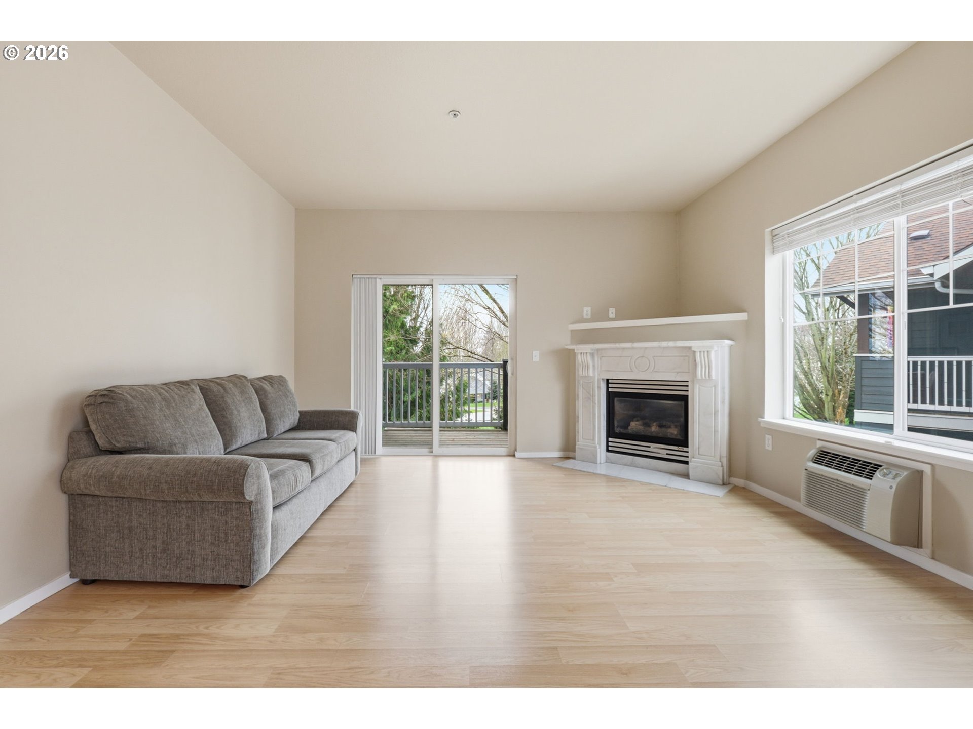 Photo #4: 170535857 Listing: Photo #4