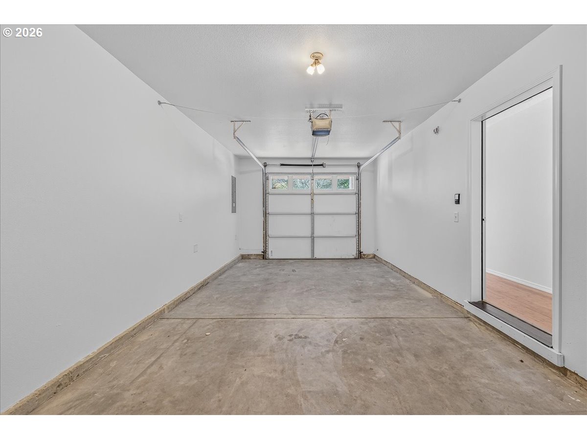 Photo #4: 170752801 Listing: Photo #4