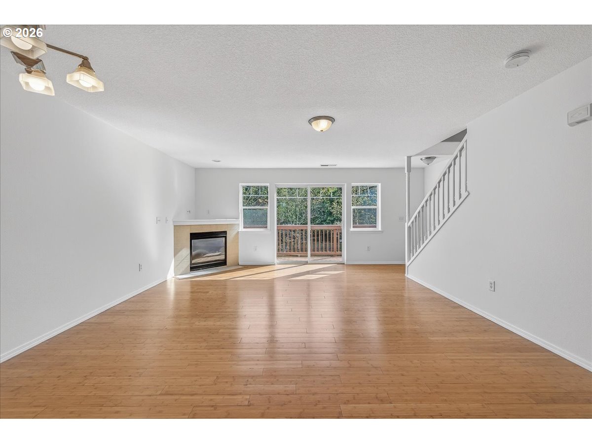 Photo #5: 170752801 Listing: Photo #5