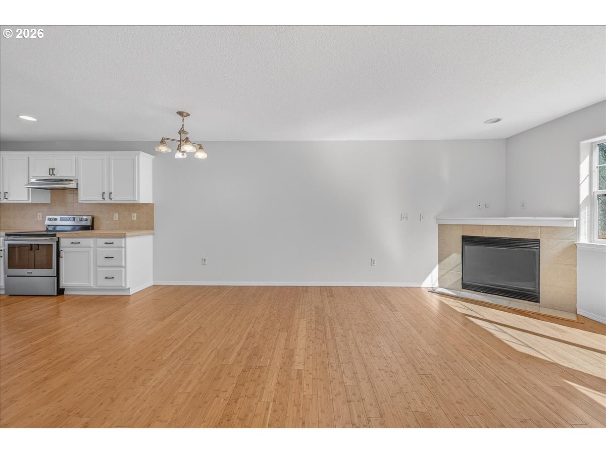 Photo #7: 170752801 Listing: Photo #7