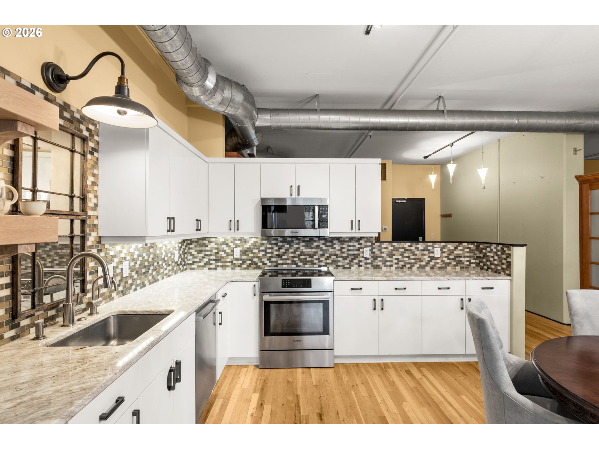 Photo #6: 170846717 Listing: Photo #6