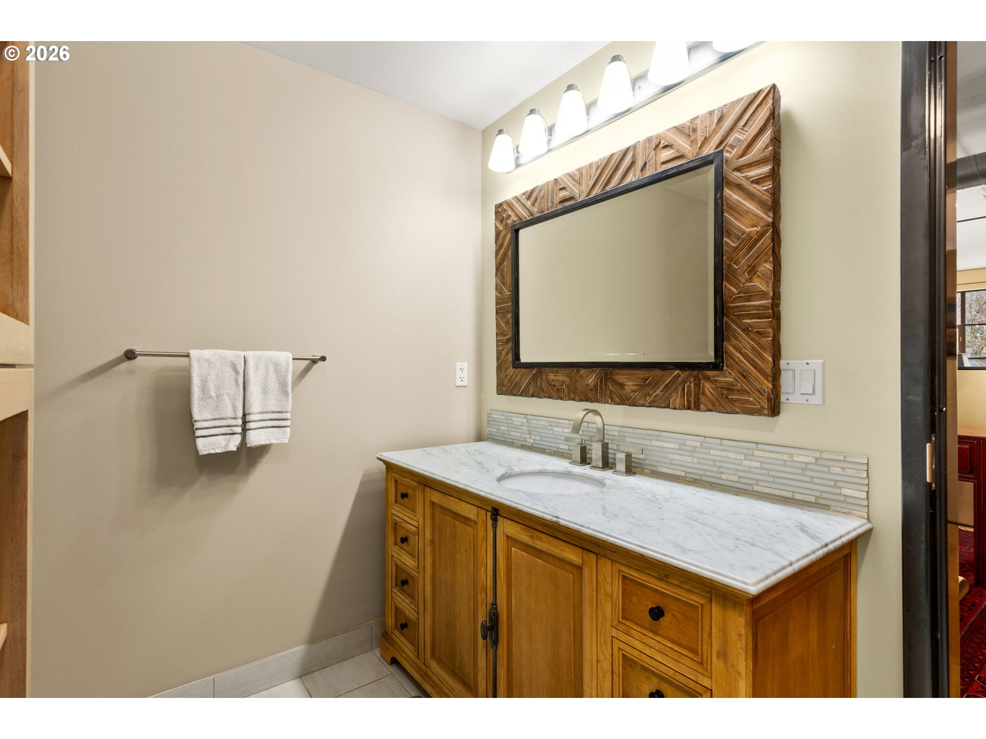 Photo #17: 170846717 Listing: Photo #17