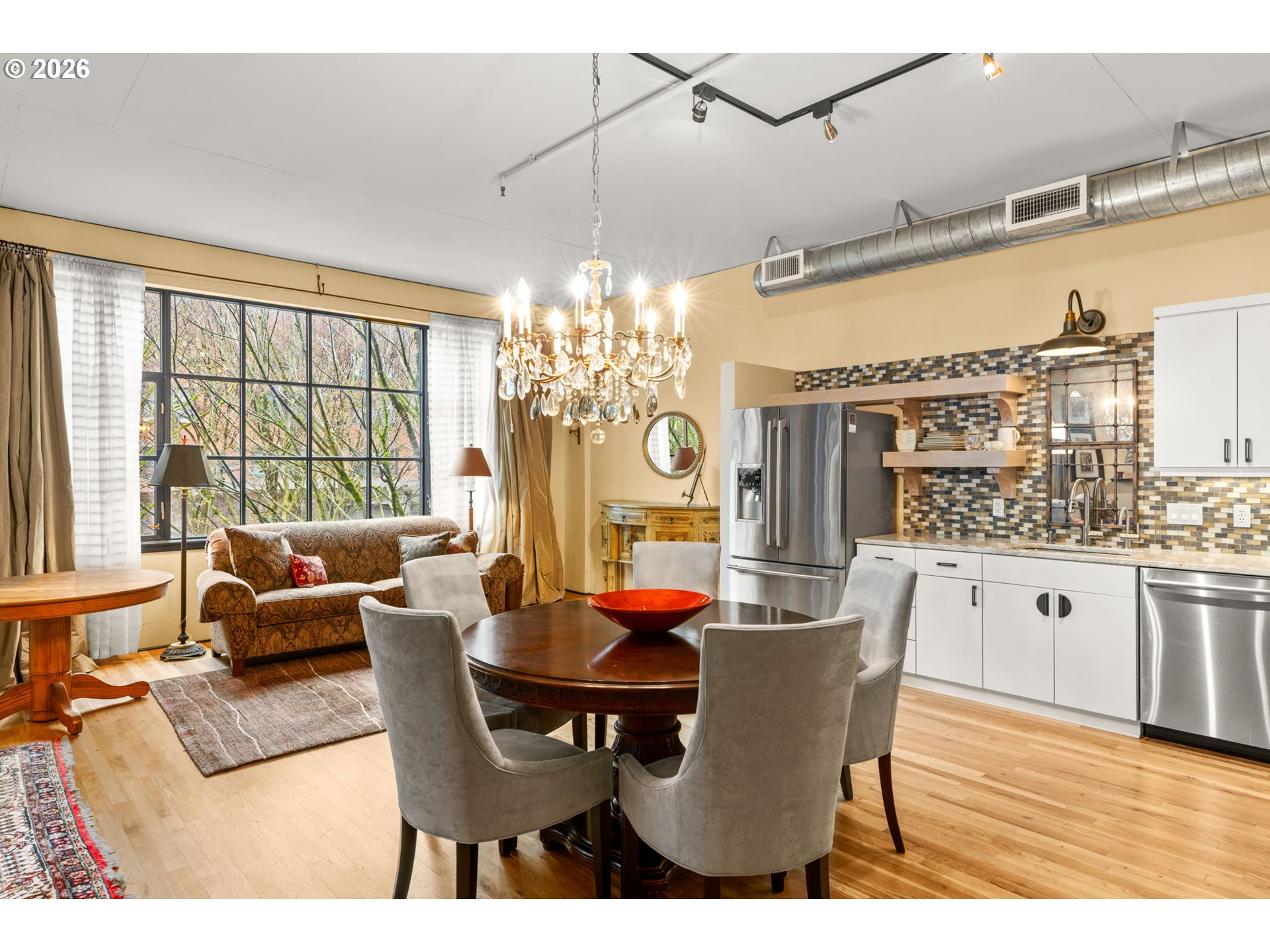 Photo #4: 170846717 Listing: Photo #4