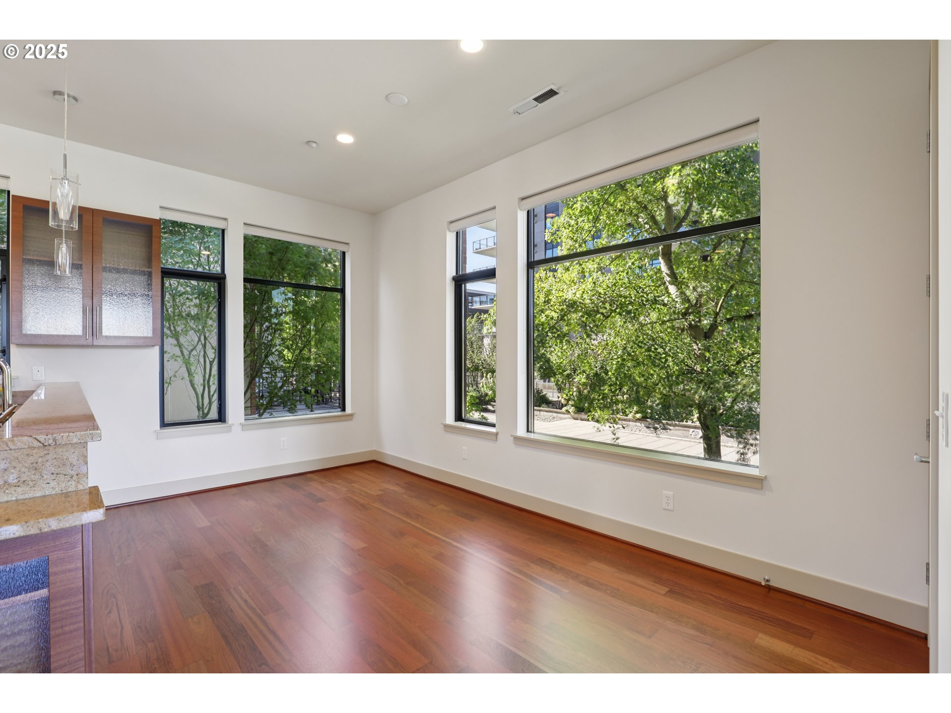 Photo #13: 170915142 Listing: Photo #13