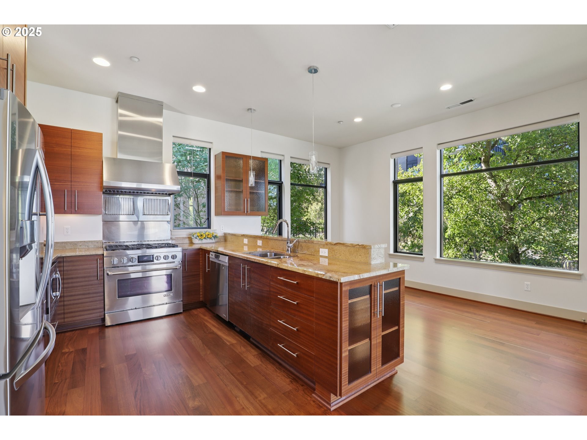 Photo #15: 170915142 Listing: Photo #15