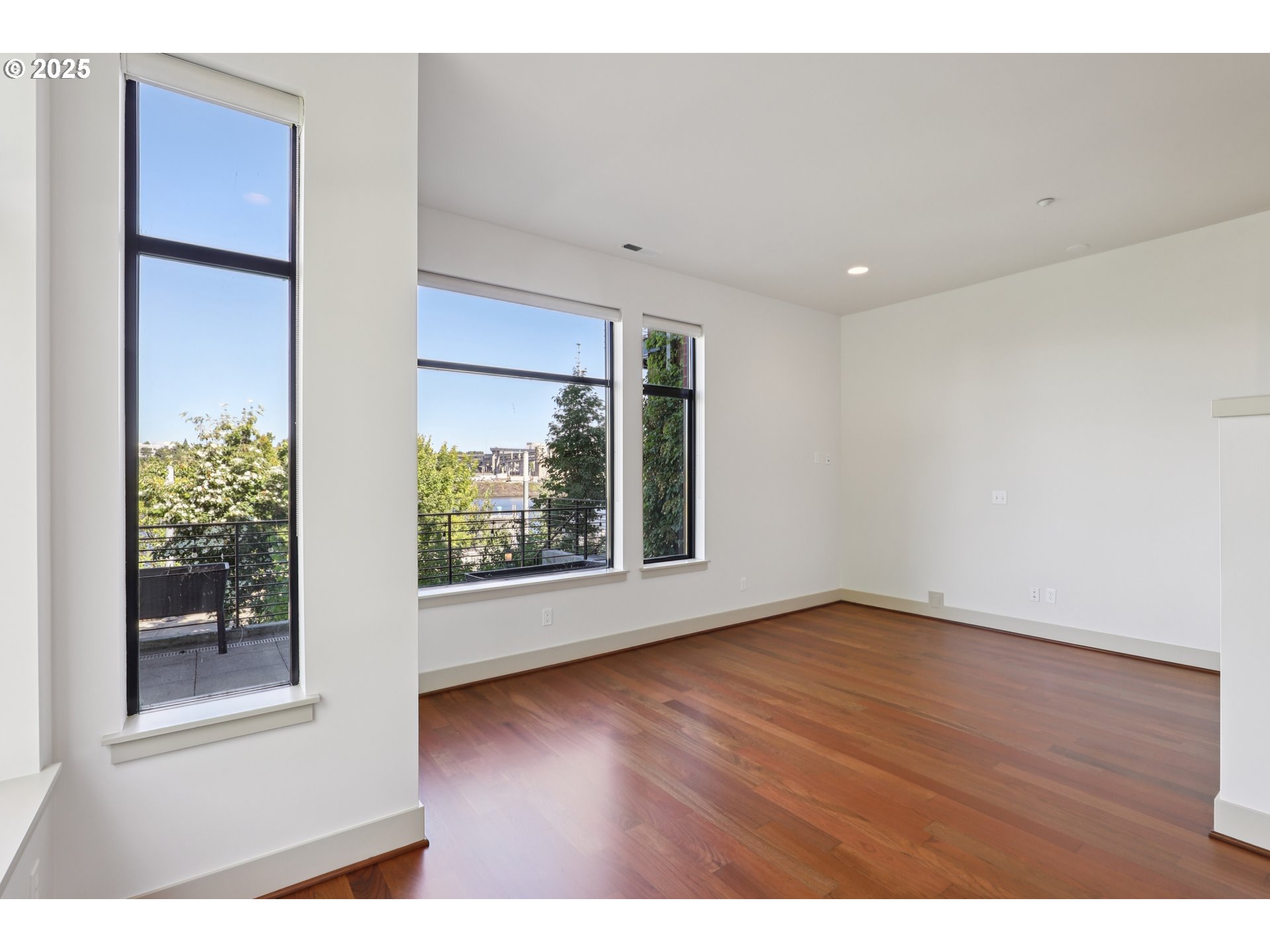 Photo #8: 170915142 Listing: Photo #8