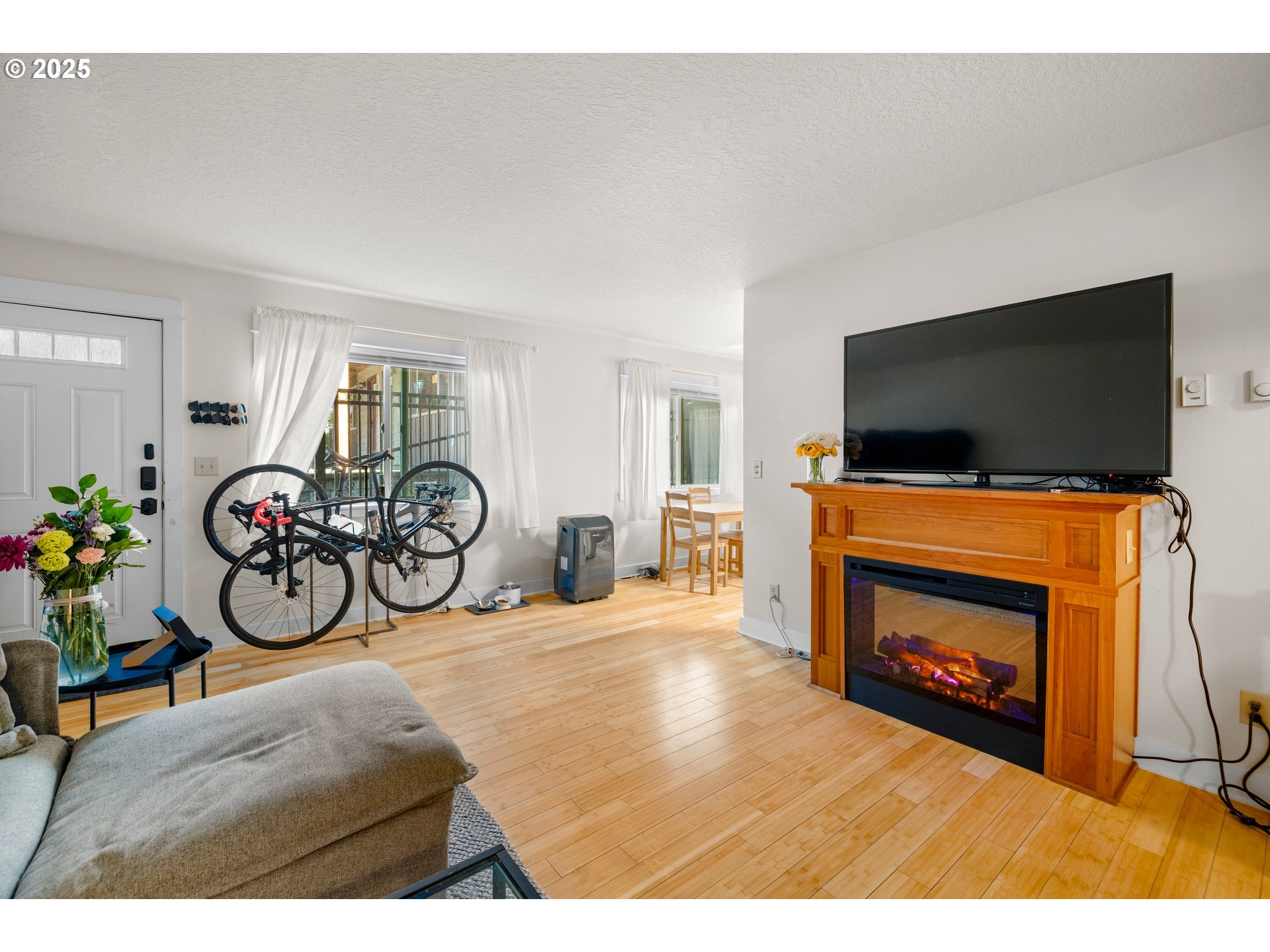 Photo #3: 171053087 Listing 