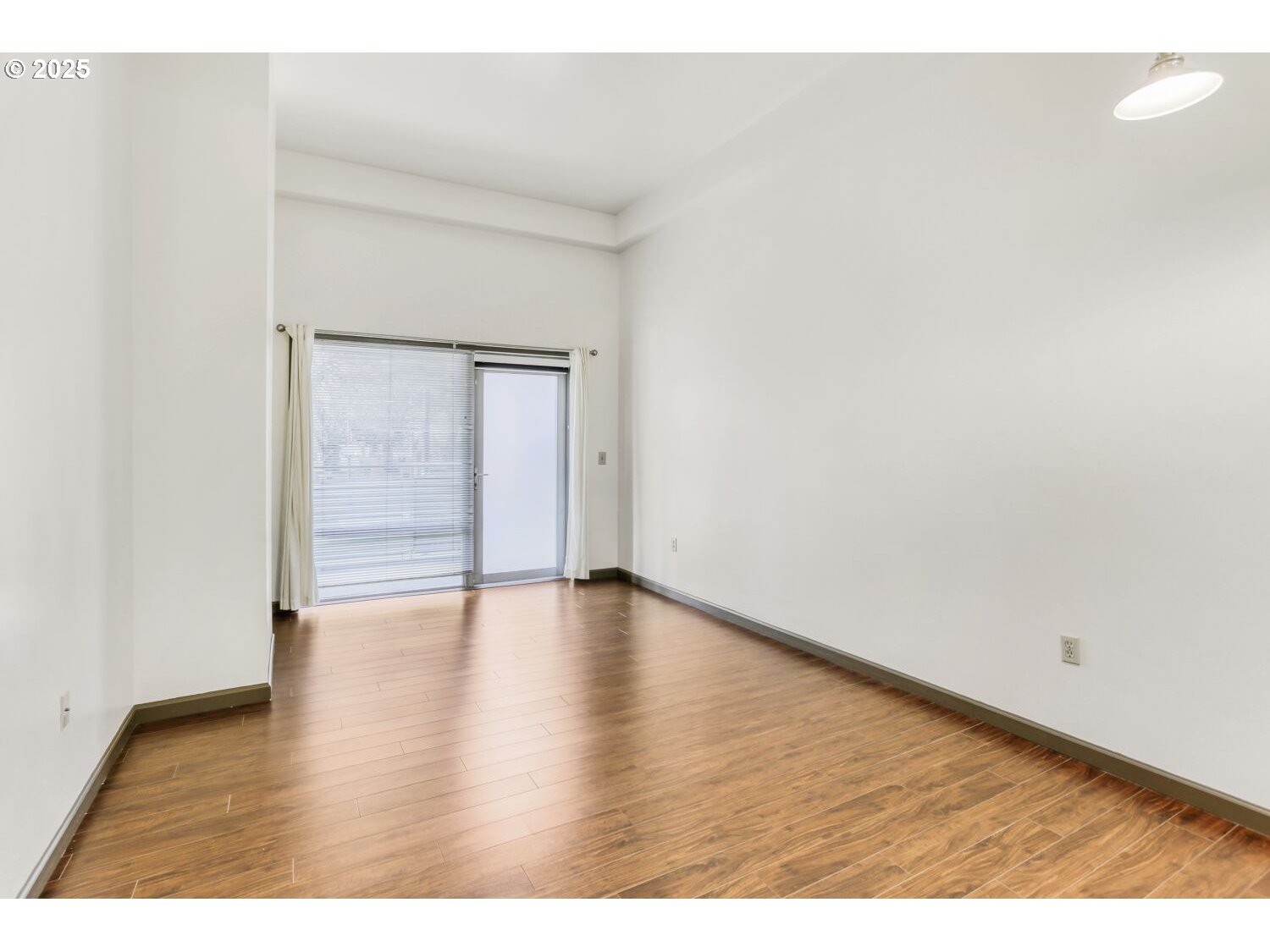 Photo #2: 172130230 Listing: Photo #2