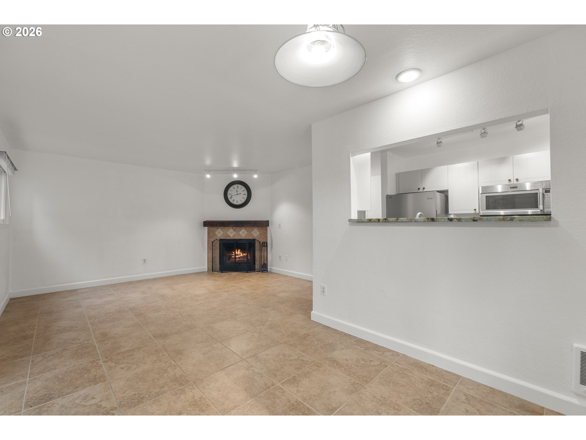 Photo #10: 172161457 Listing: Photo #10