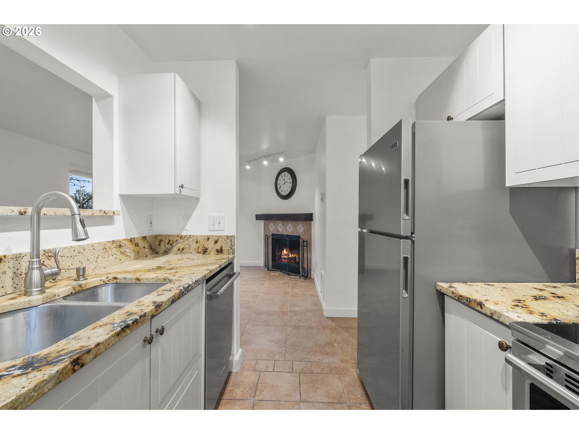 Photo #5: 172161457 Listing: Photo #5