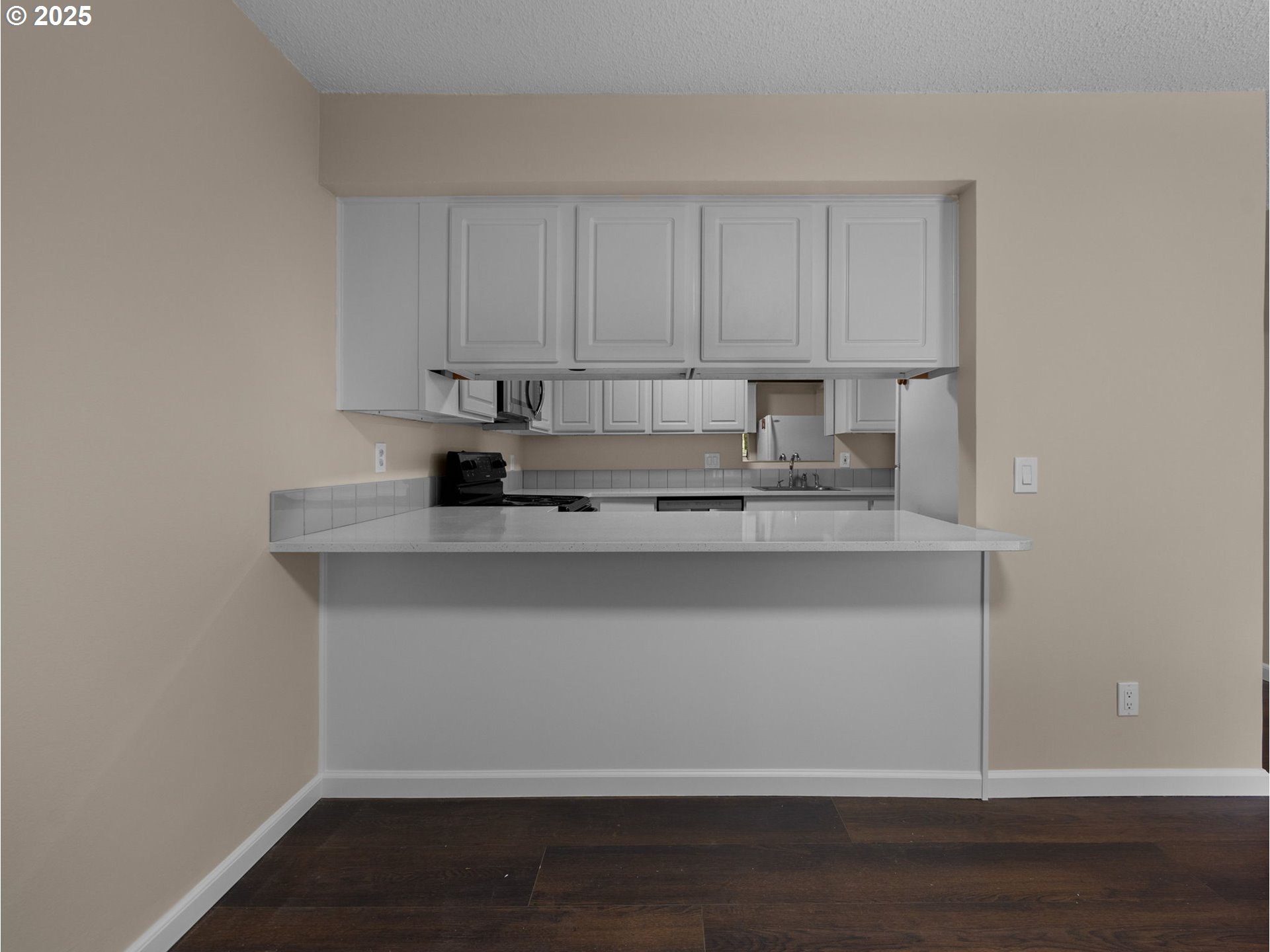 Photo #6: 172350095 Listing 