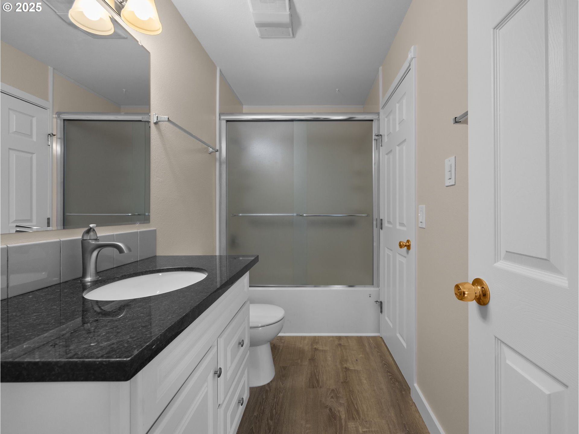 Photo #21: 172350095 Listing: Photo #21