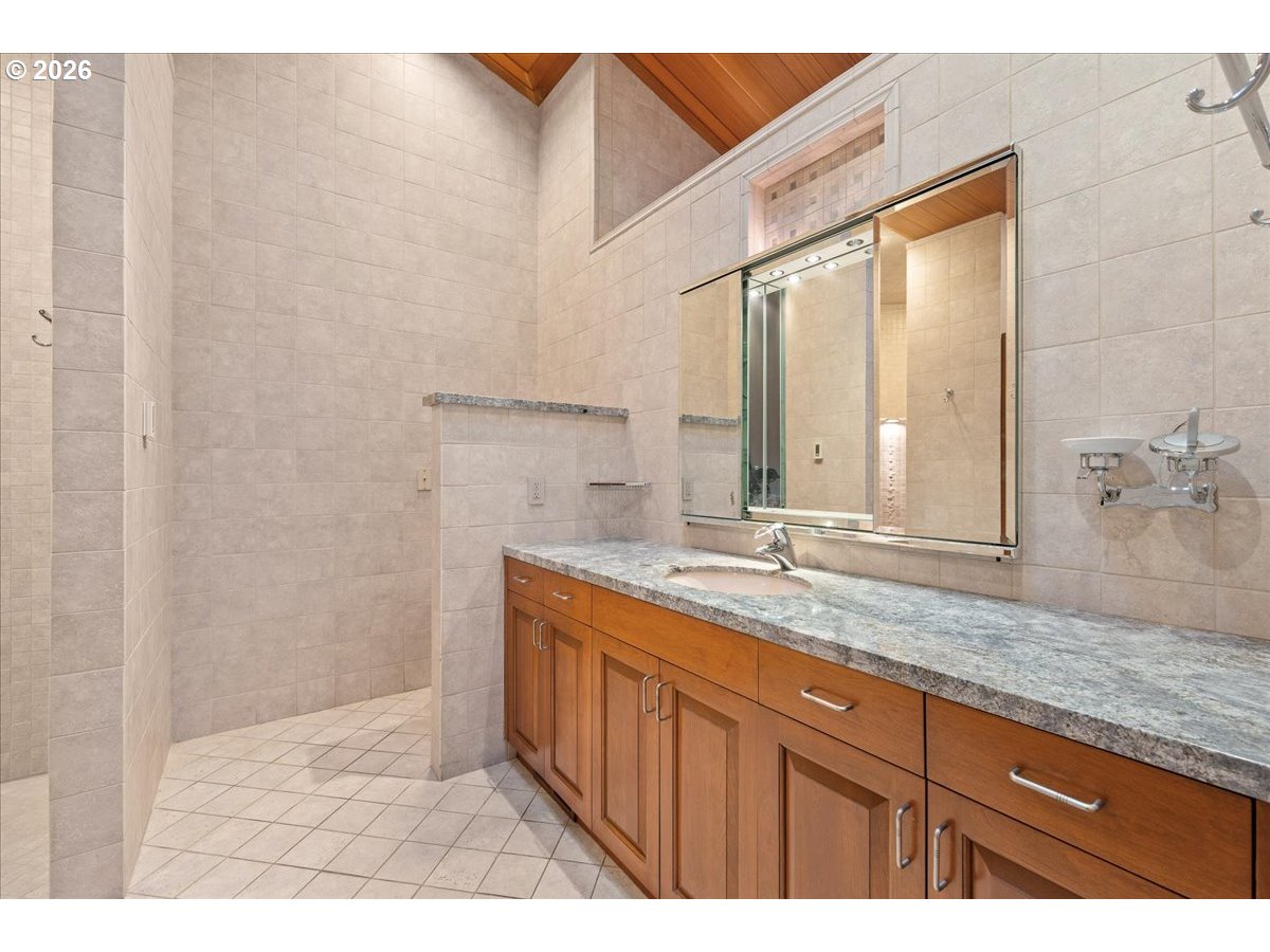 2815 ARROWHEAD CT, Lake Oswego, OR, 97034