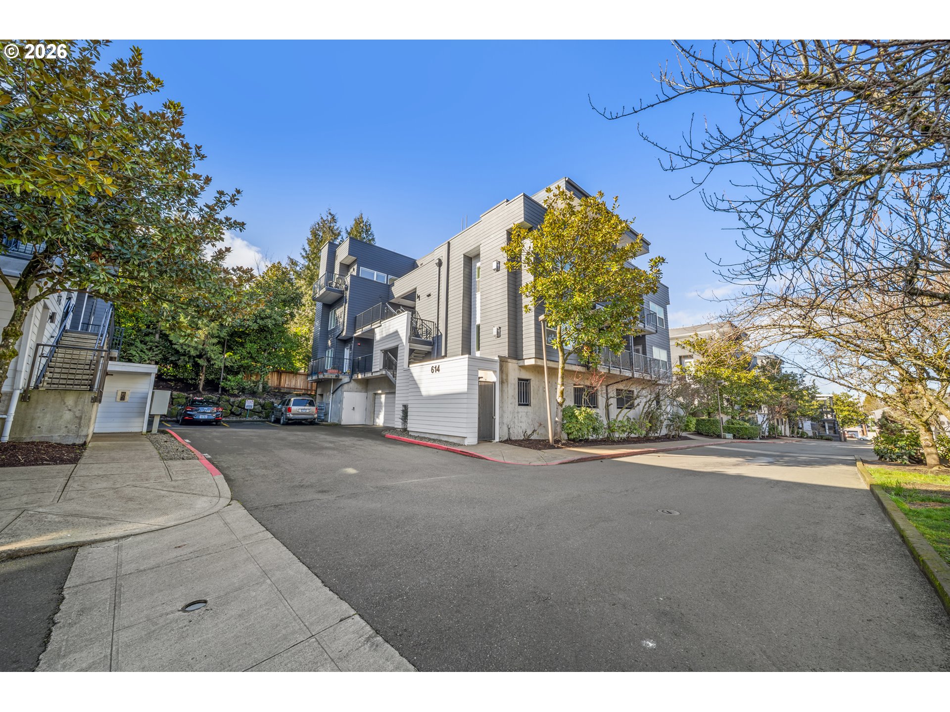 Photo #1: 172936883 Listing: Photo #1