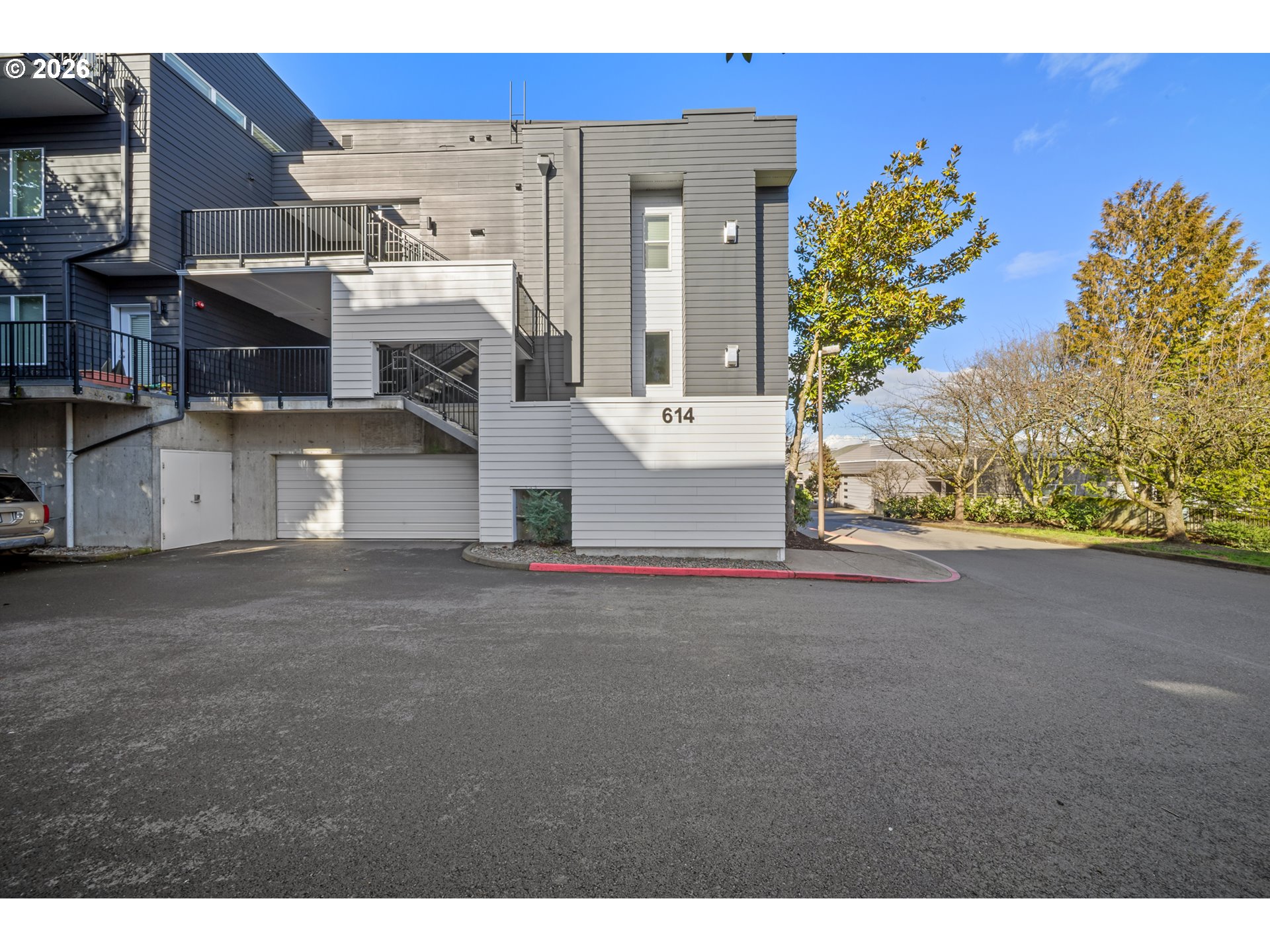 Photo #2: 172936883 Listing: Photo #2