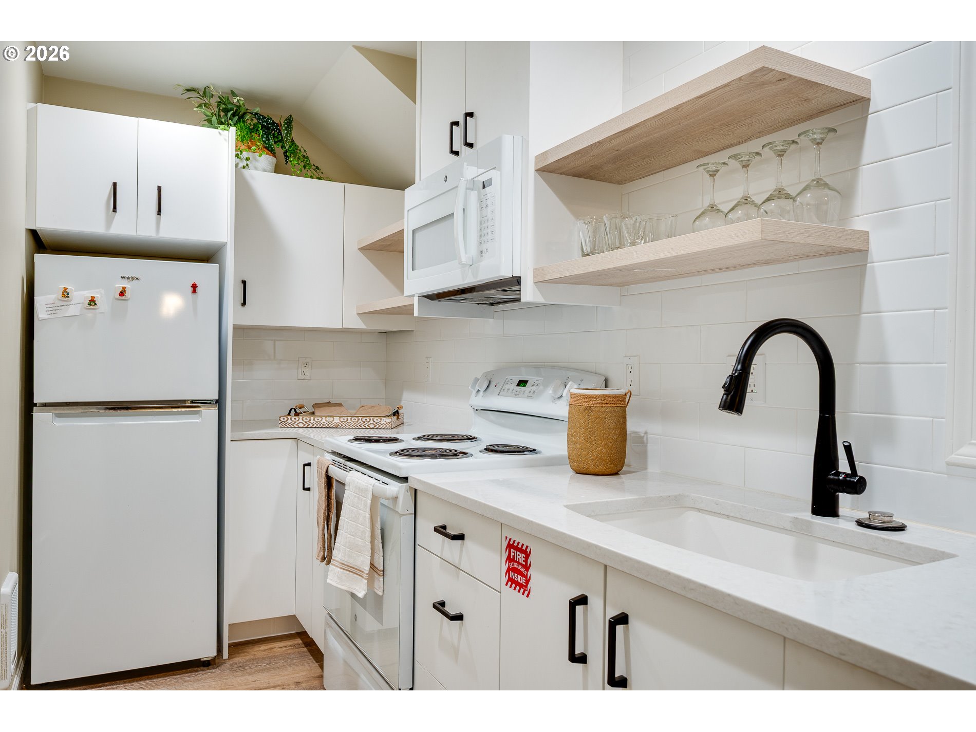 4000 CARMAN DR UNIT E-68, Lake Oswego, OR, 97035