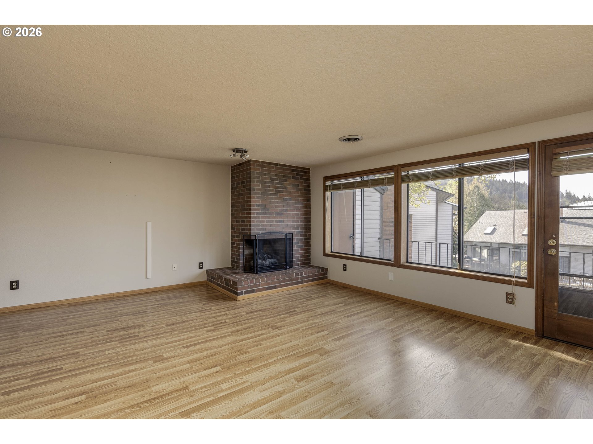 Photo #6: 173792217 Listing: Photo #6