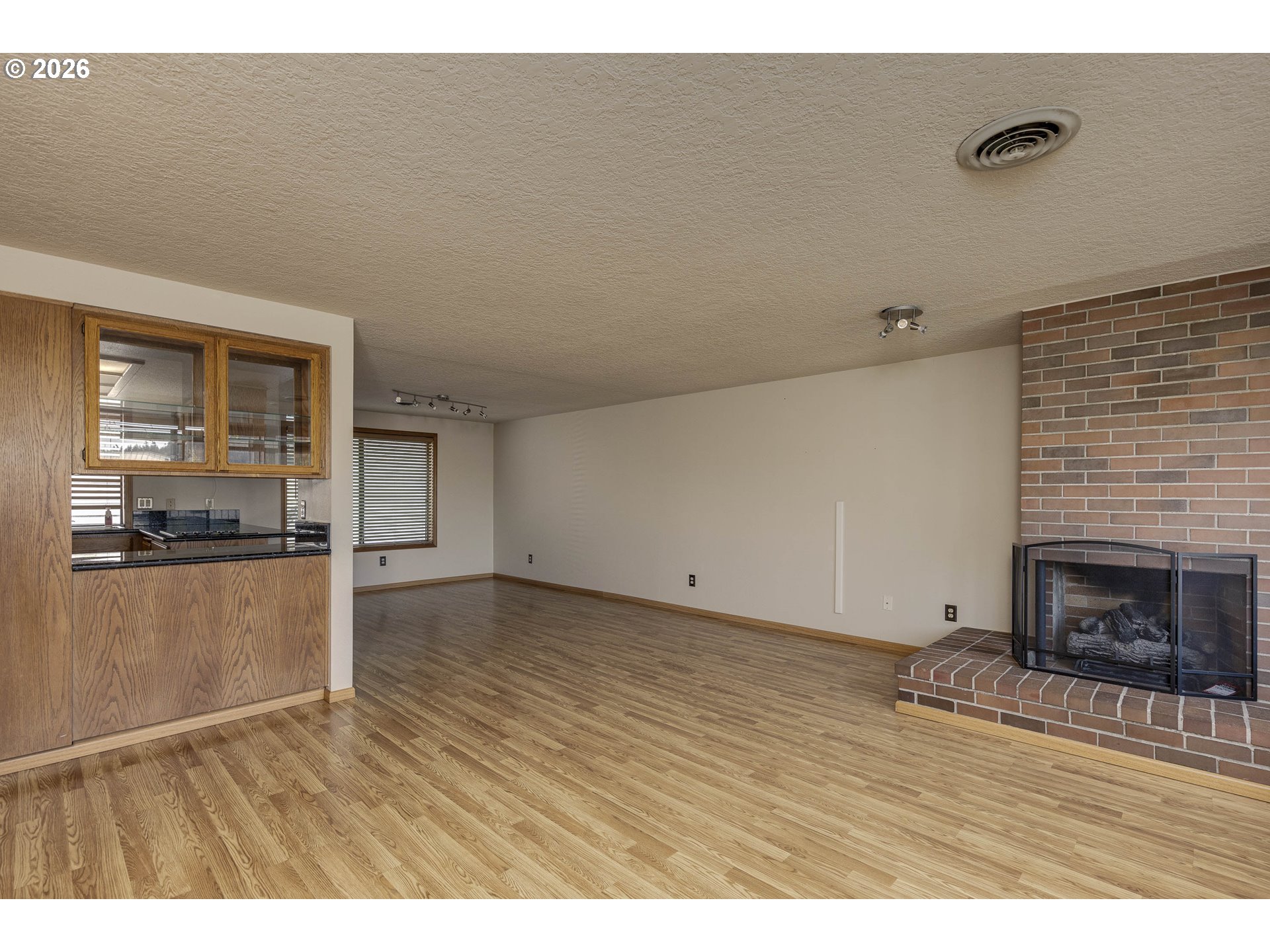 Photo #8: 173792217 Listing: Photo #8