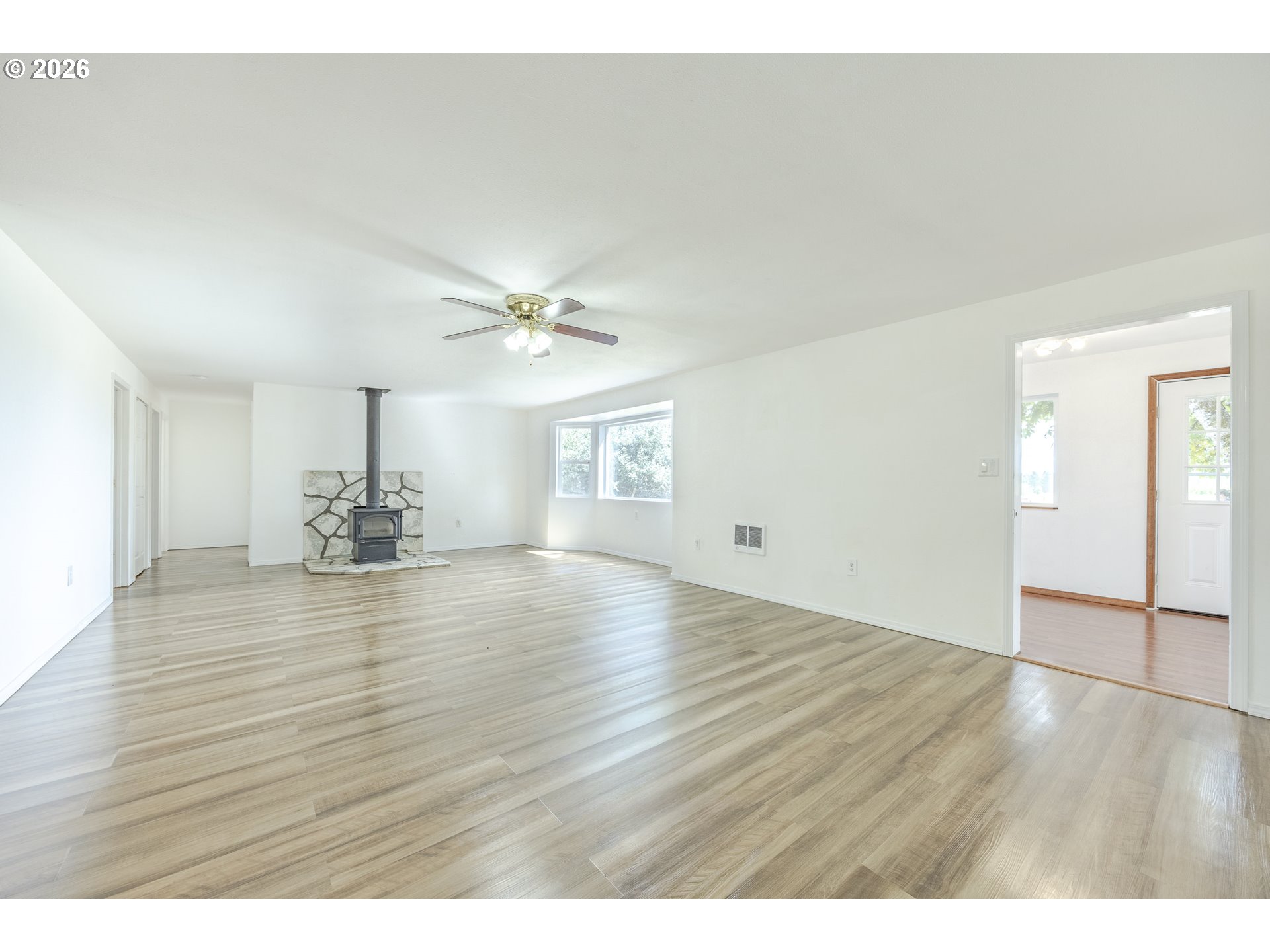 Property photo 10 of 48